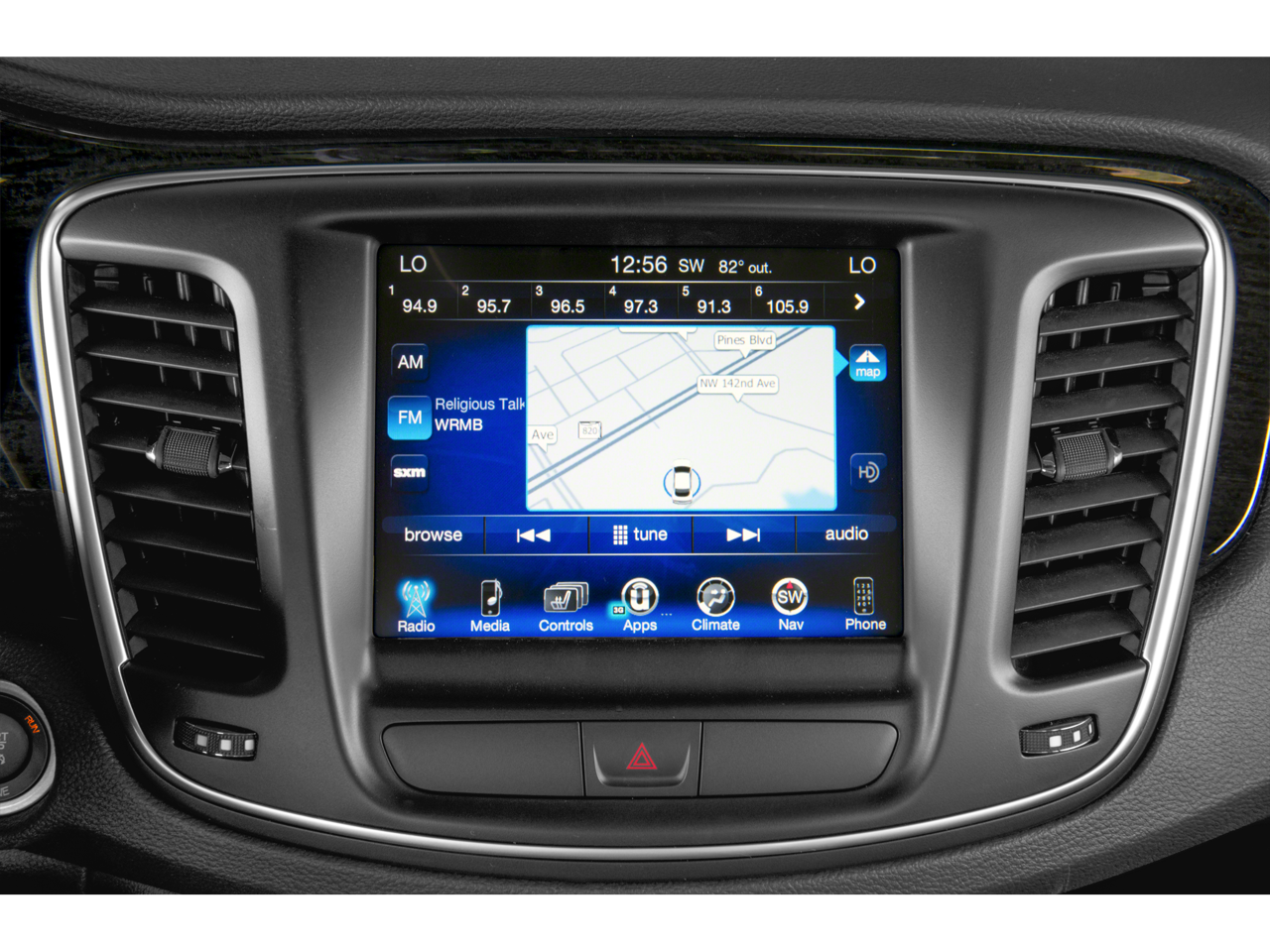 2015 Chrysler 200 C photo 4