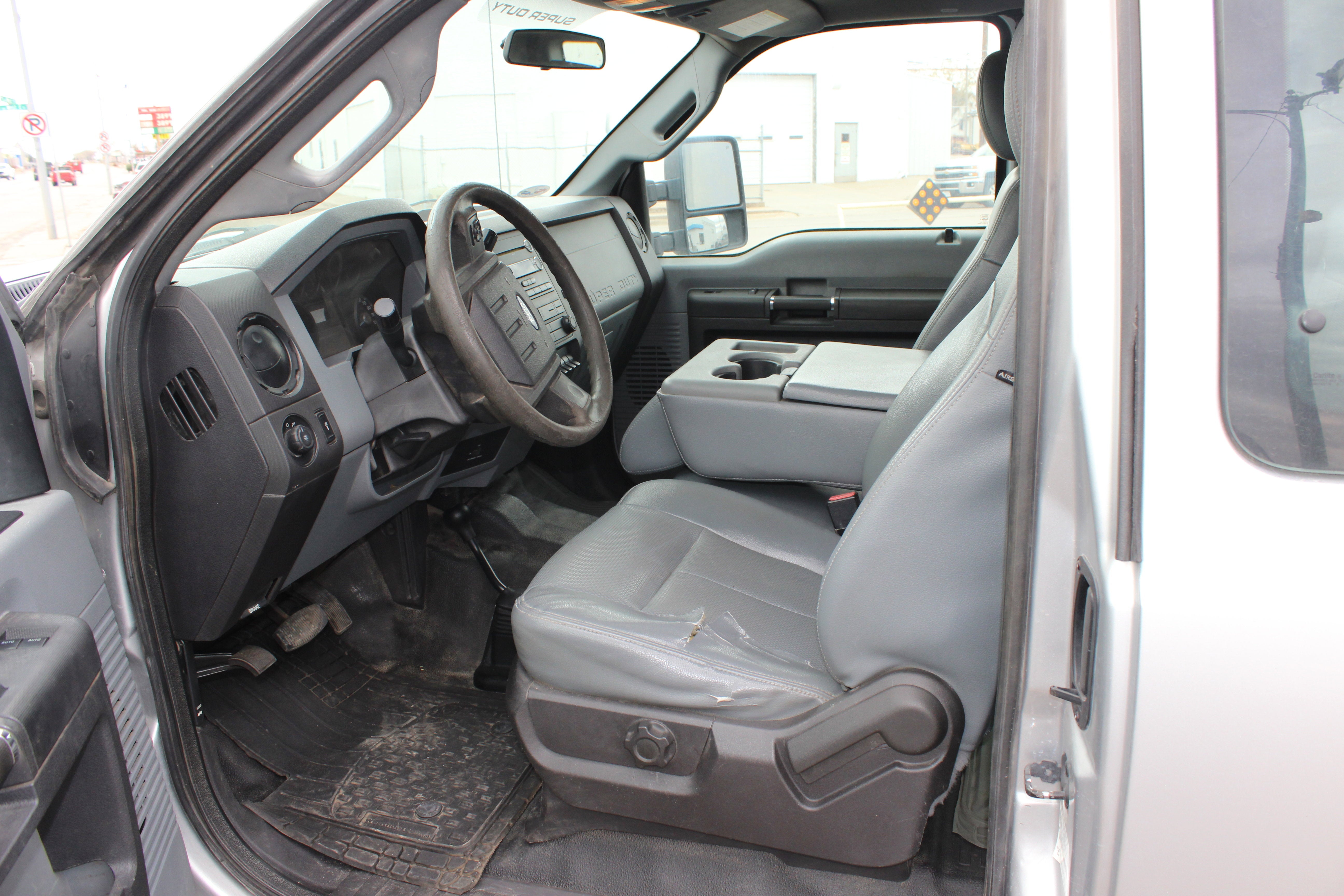 2015 Ford Super Duty F-350 DRW XL