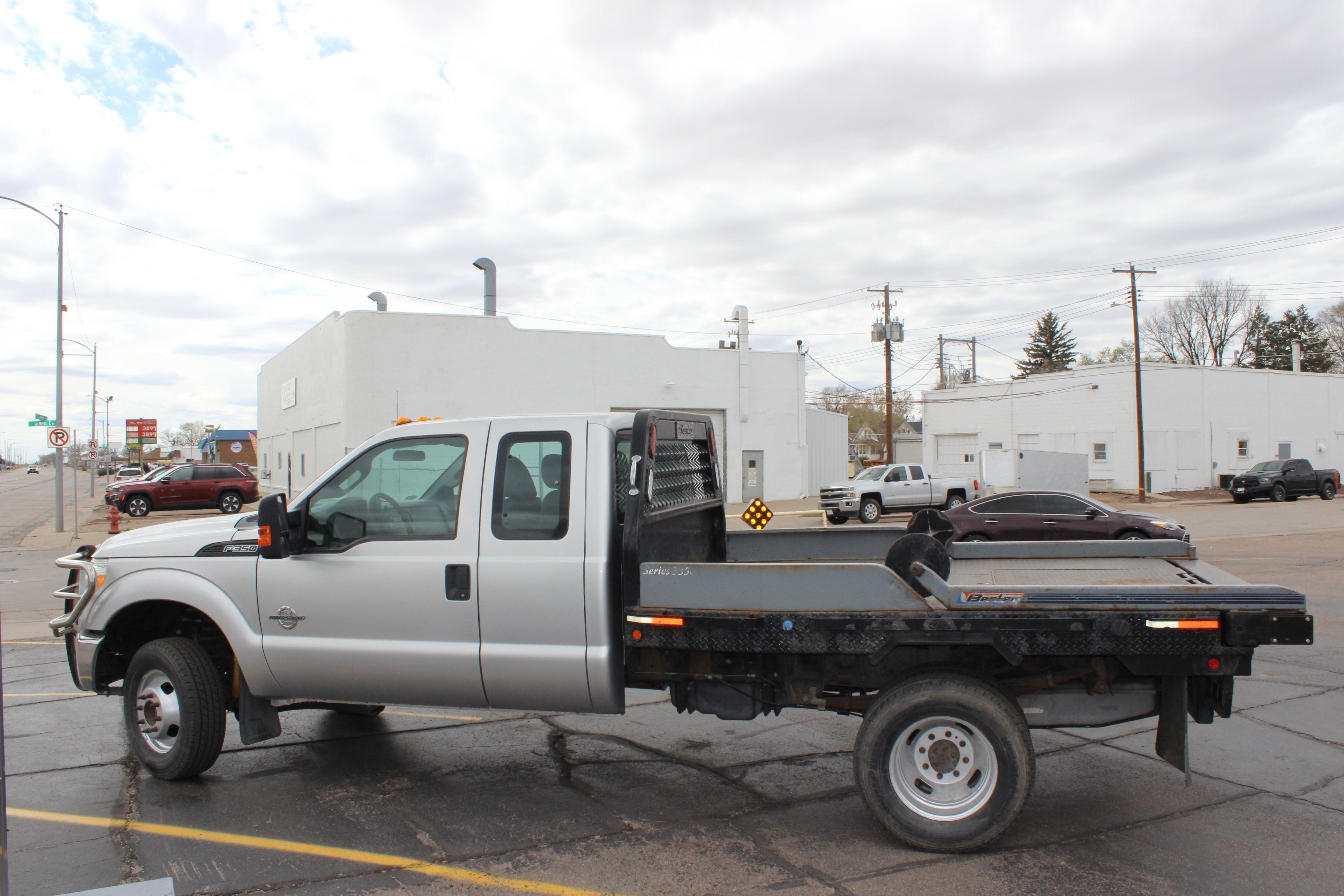 2015 Ford Super Duty F-350 DRW XL