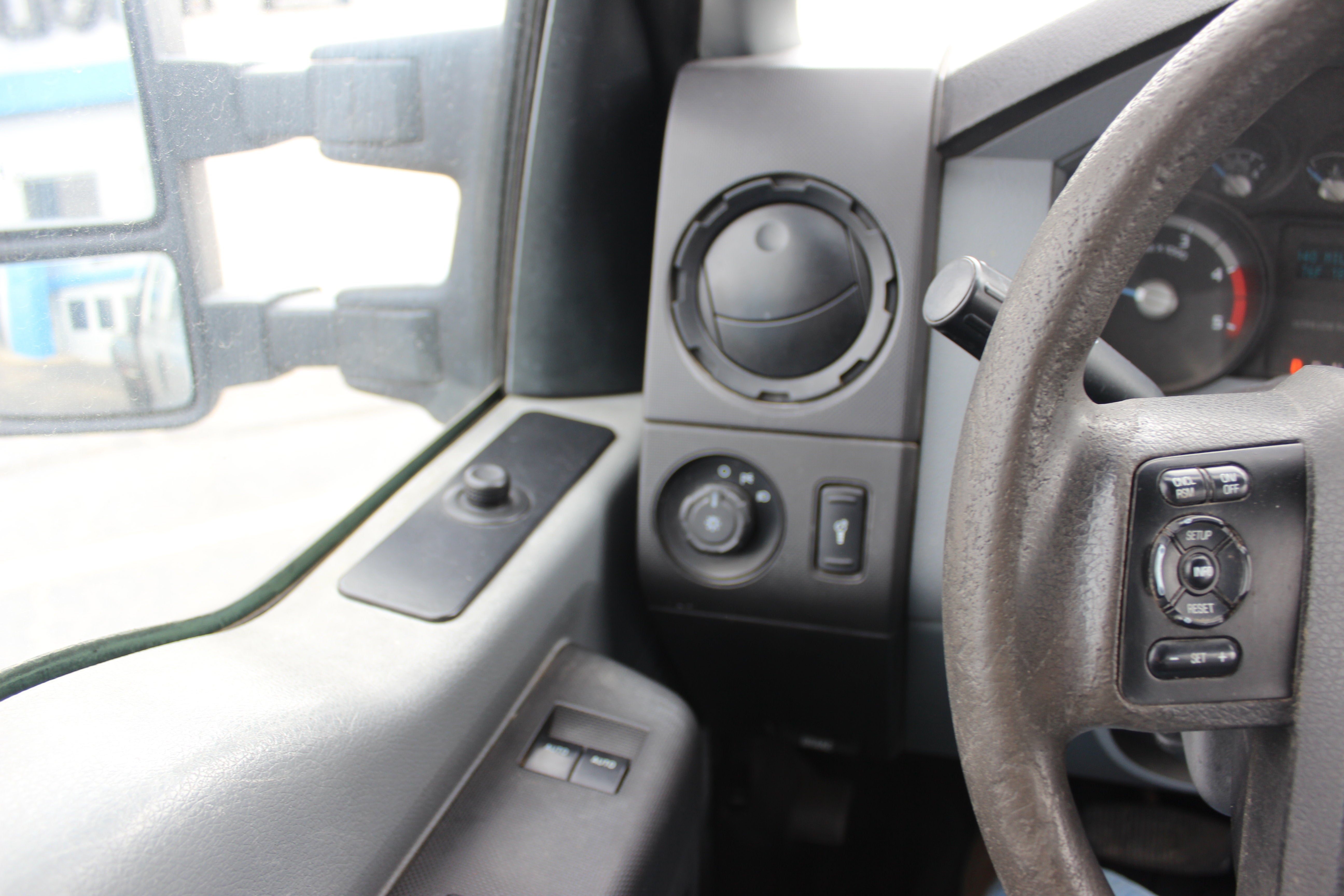 2015 Ford Super Duty F-350 DRW XL