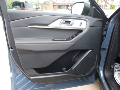 2026 Ford Explorer Active w/200A Pkg