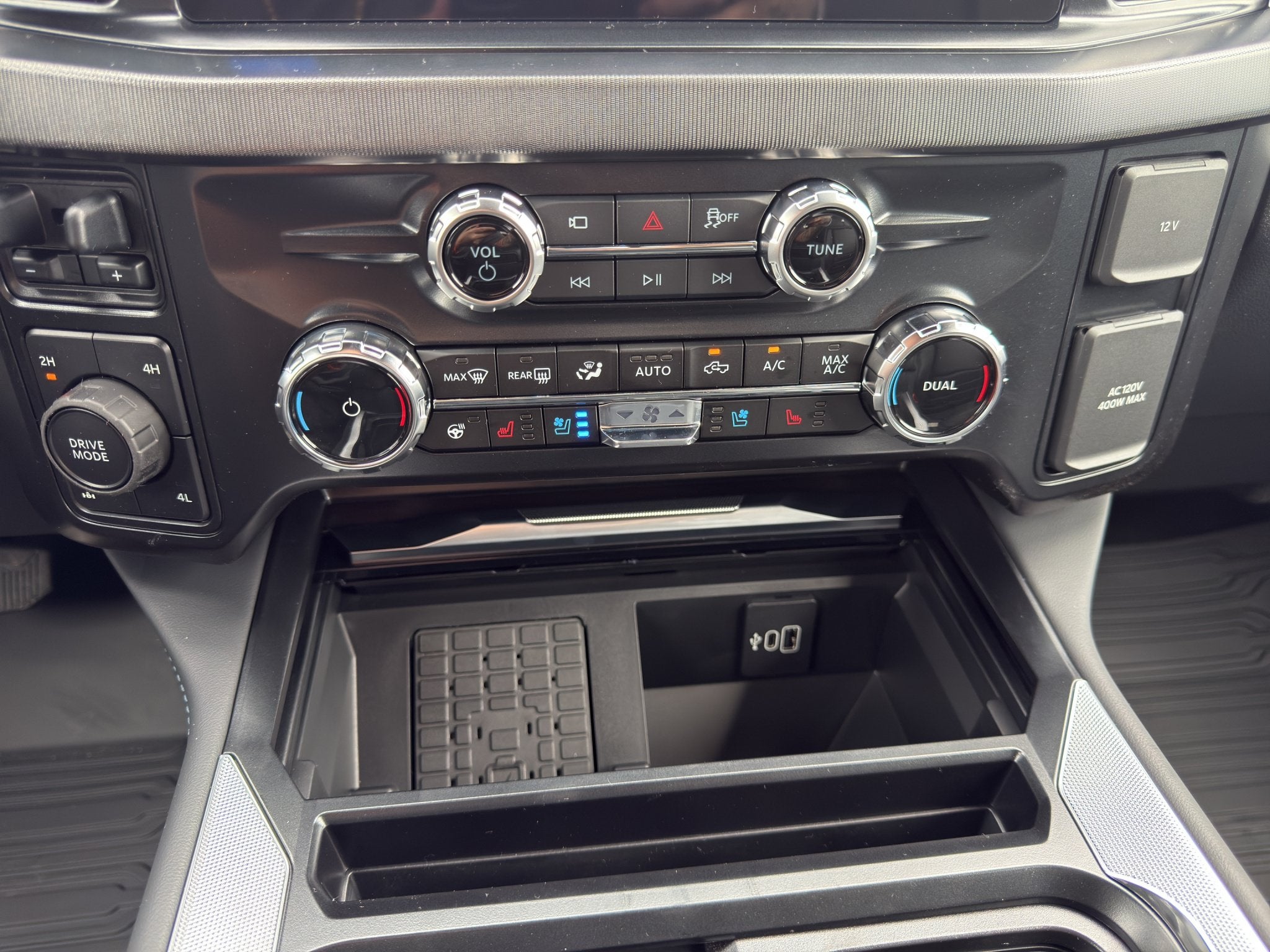 2026 Ford Super Duty F-350 SRW F-350® Platinum®