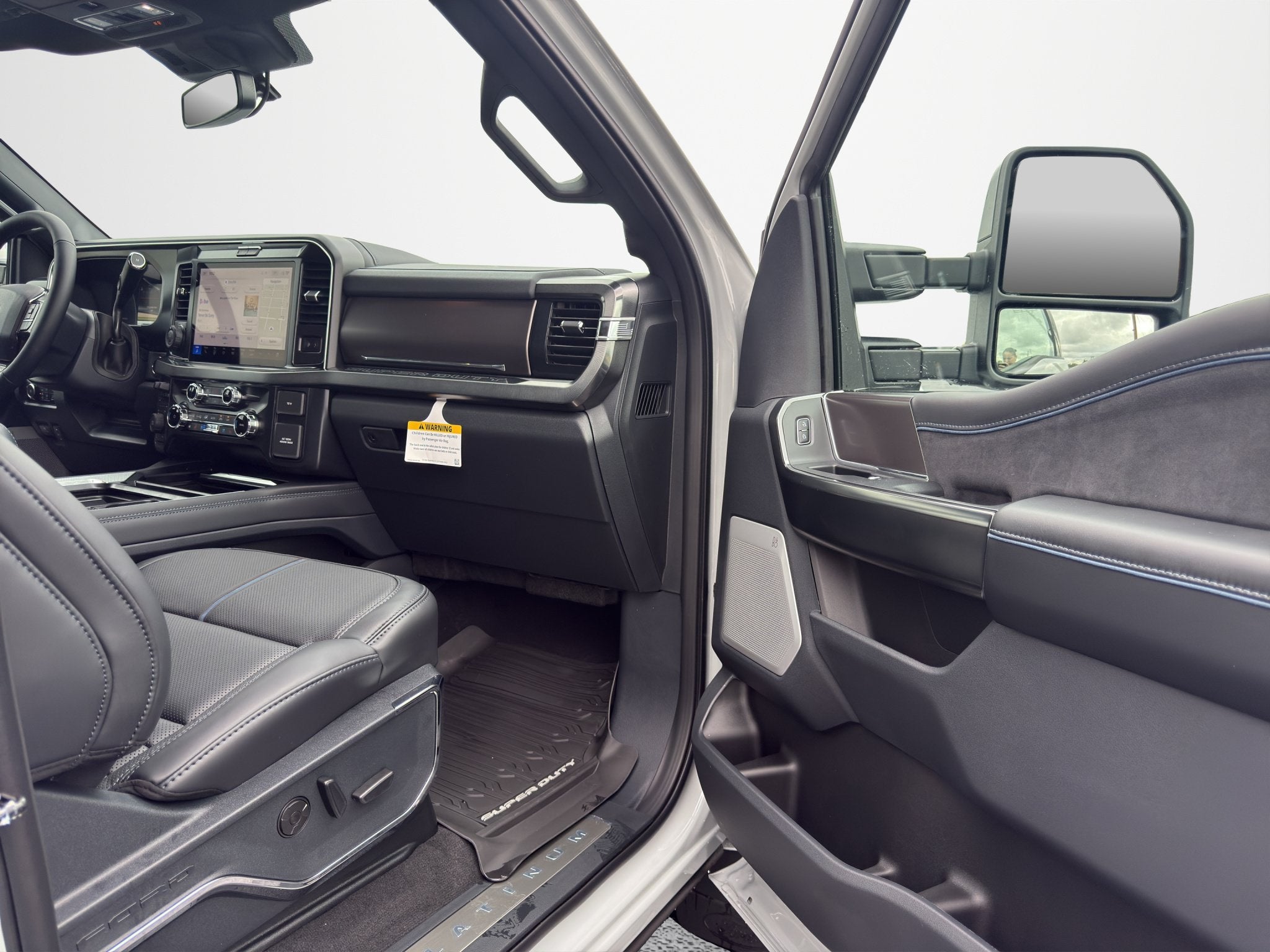 2026 Ford Super Duty F-350 SRW F-350® Platinum®