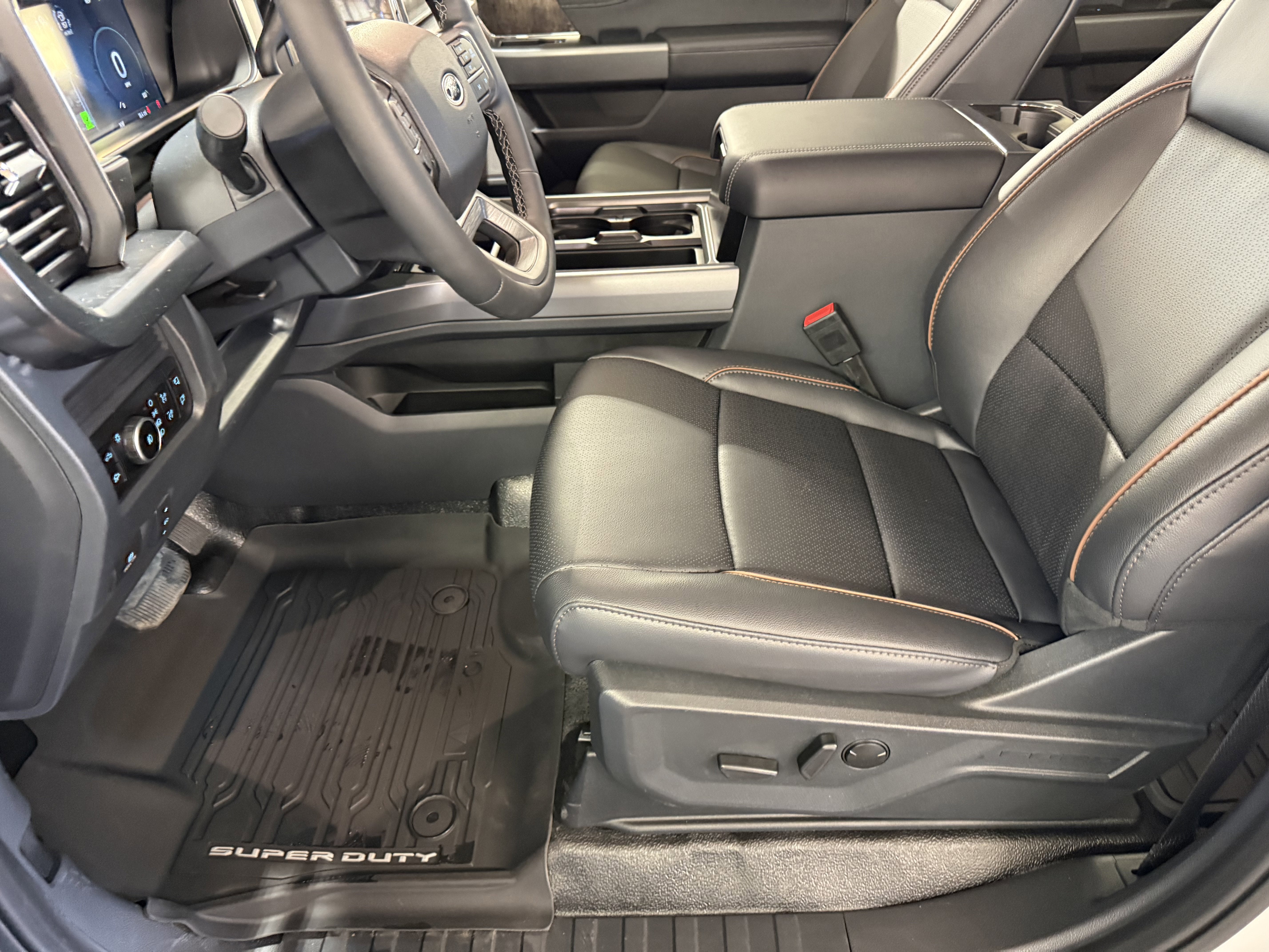 2026 Ford Super Duty F-350 SRW F-350® Lariat®