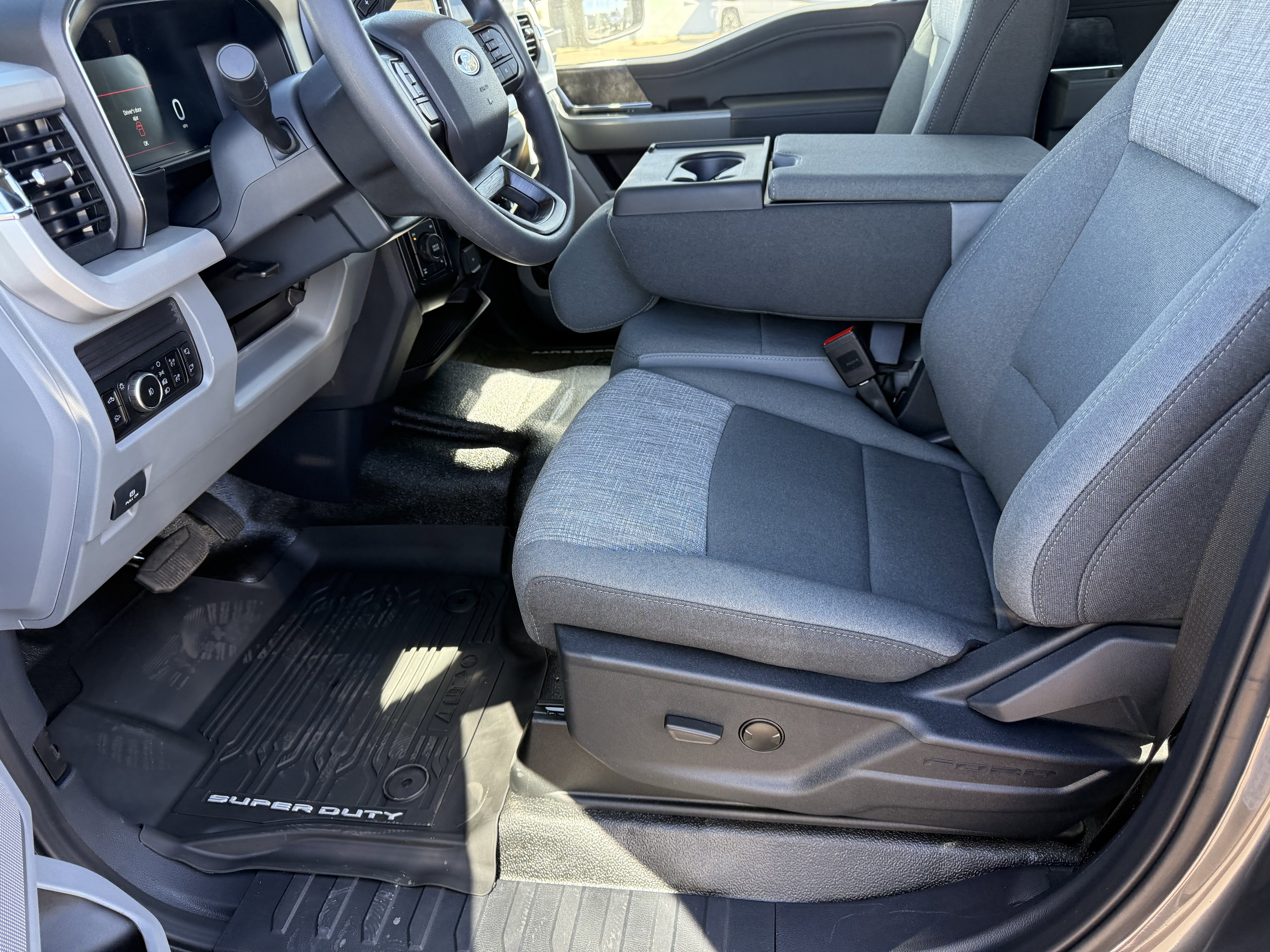 2026 Ford Super Duty F-350 SRW F-350® XLT