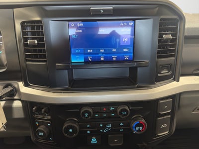 2027 Ford Super Duty F-350 SRW F-350® XLT
