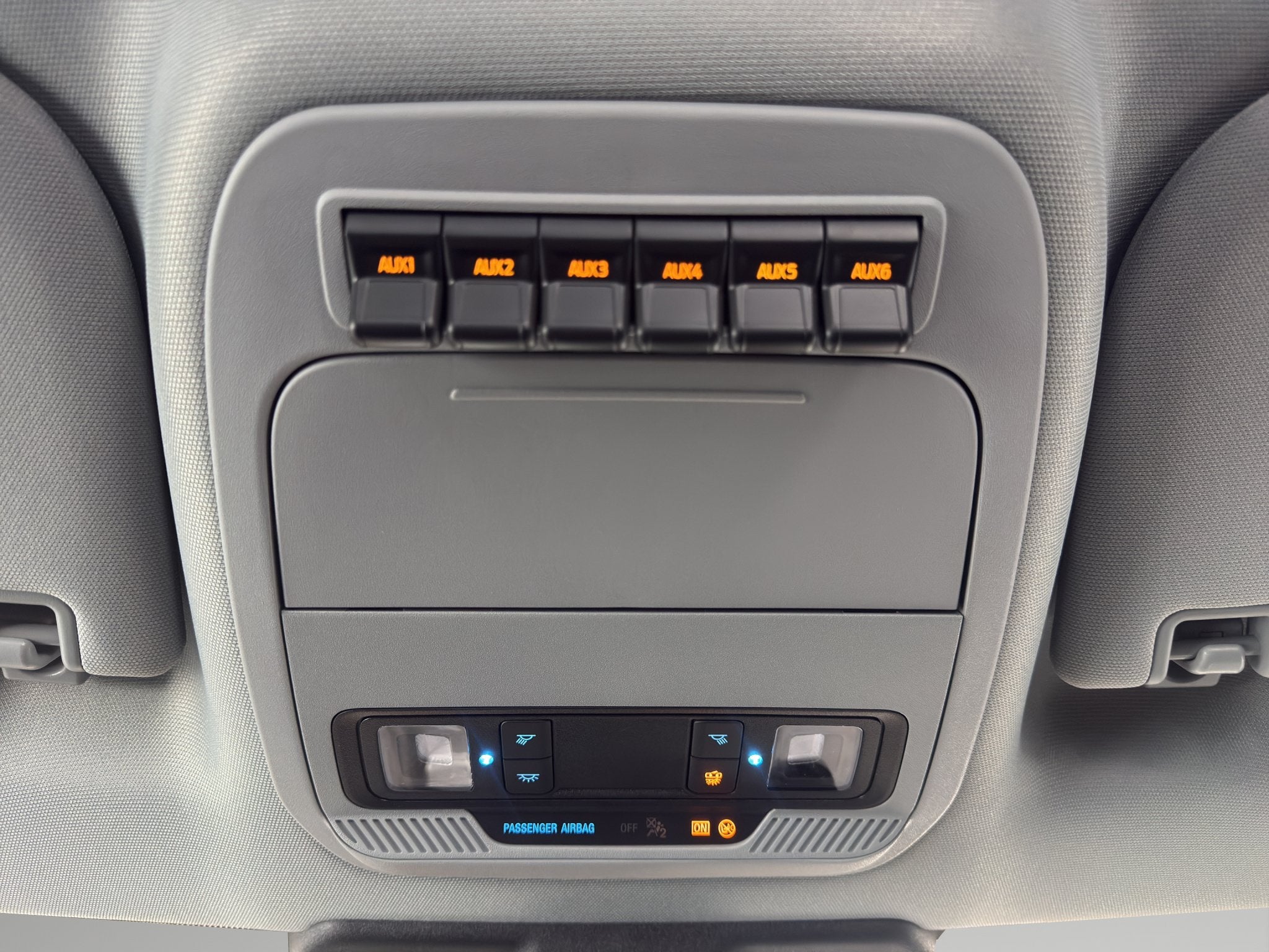2027 Ford Super Duty F-350 SRW F-350® XLT