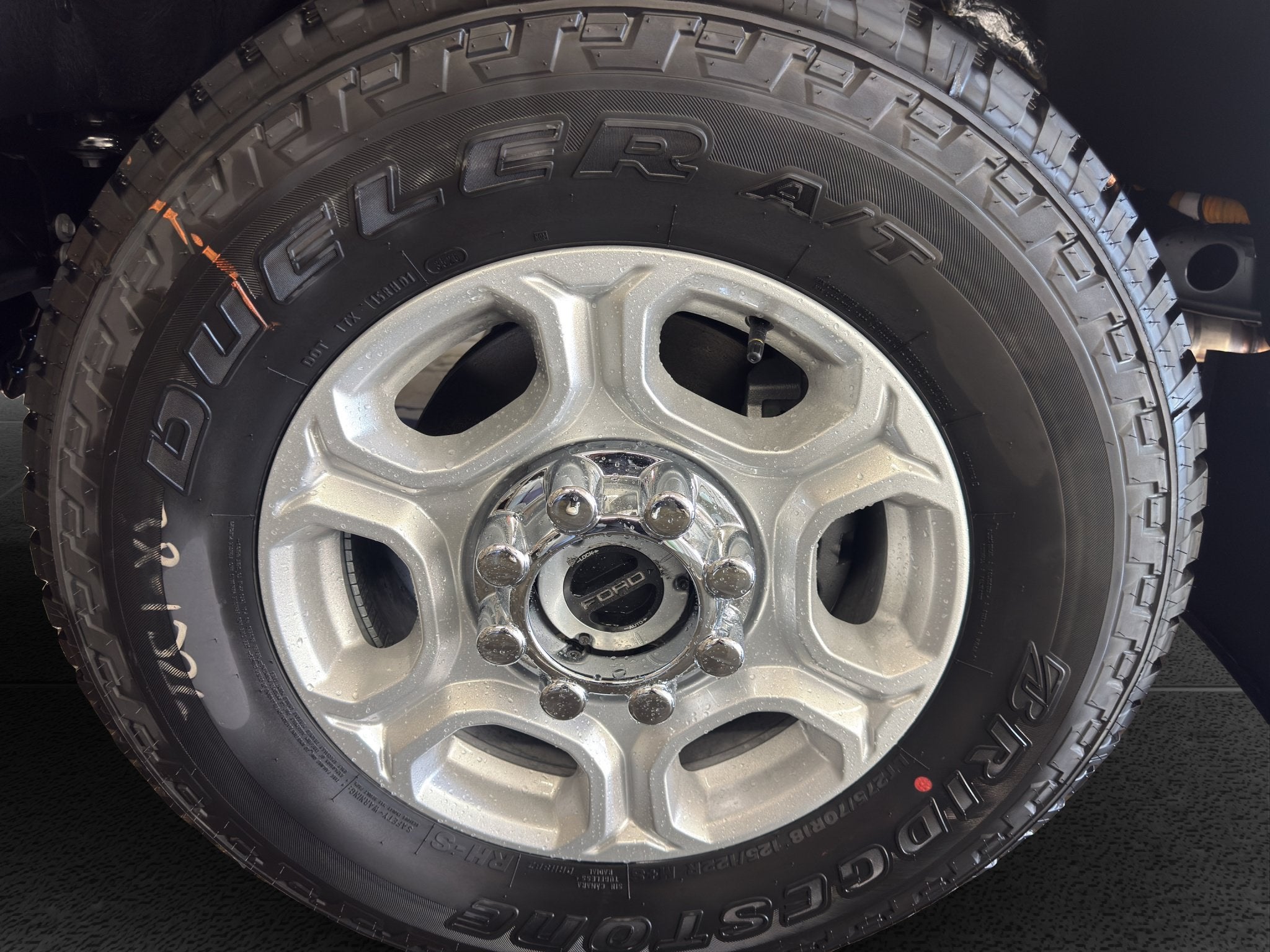 2027 Ford Super Duty F-350 SRW F-350® XLT