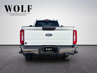 2027 Ford Super Duty F-350 SRW F-350® XLT