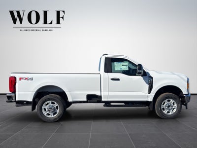 2027 Ford Super Duty F-350 SRW F-350® XLT