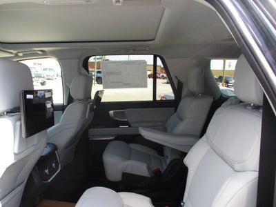 2027 Ford Expedition Max Platinum