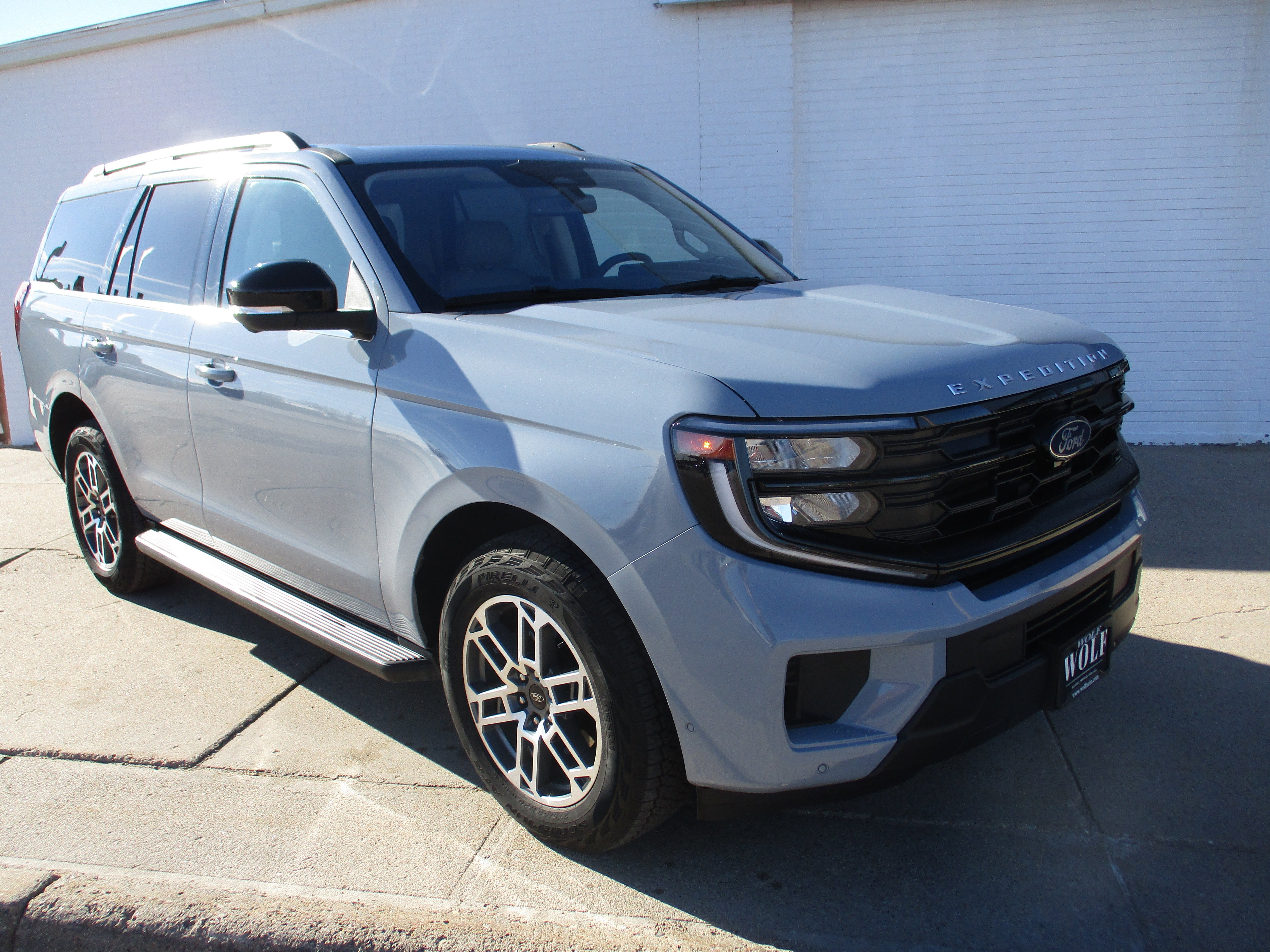 2025 Ford Expedition Active