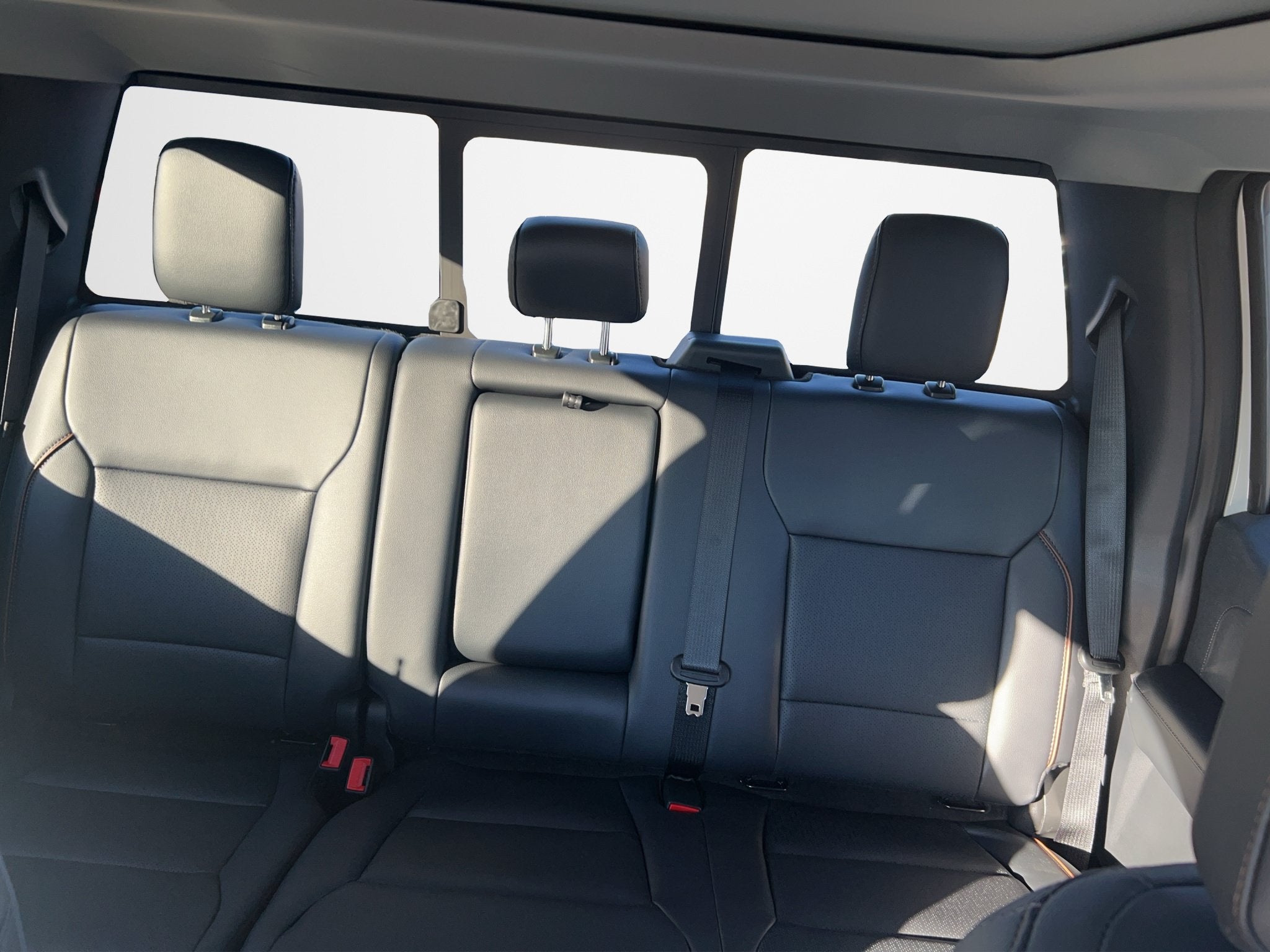 2027 Ford Super Duty F-250 SRW LARIAT