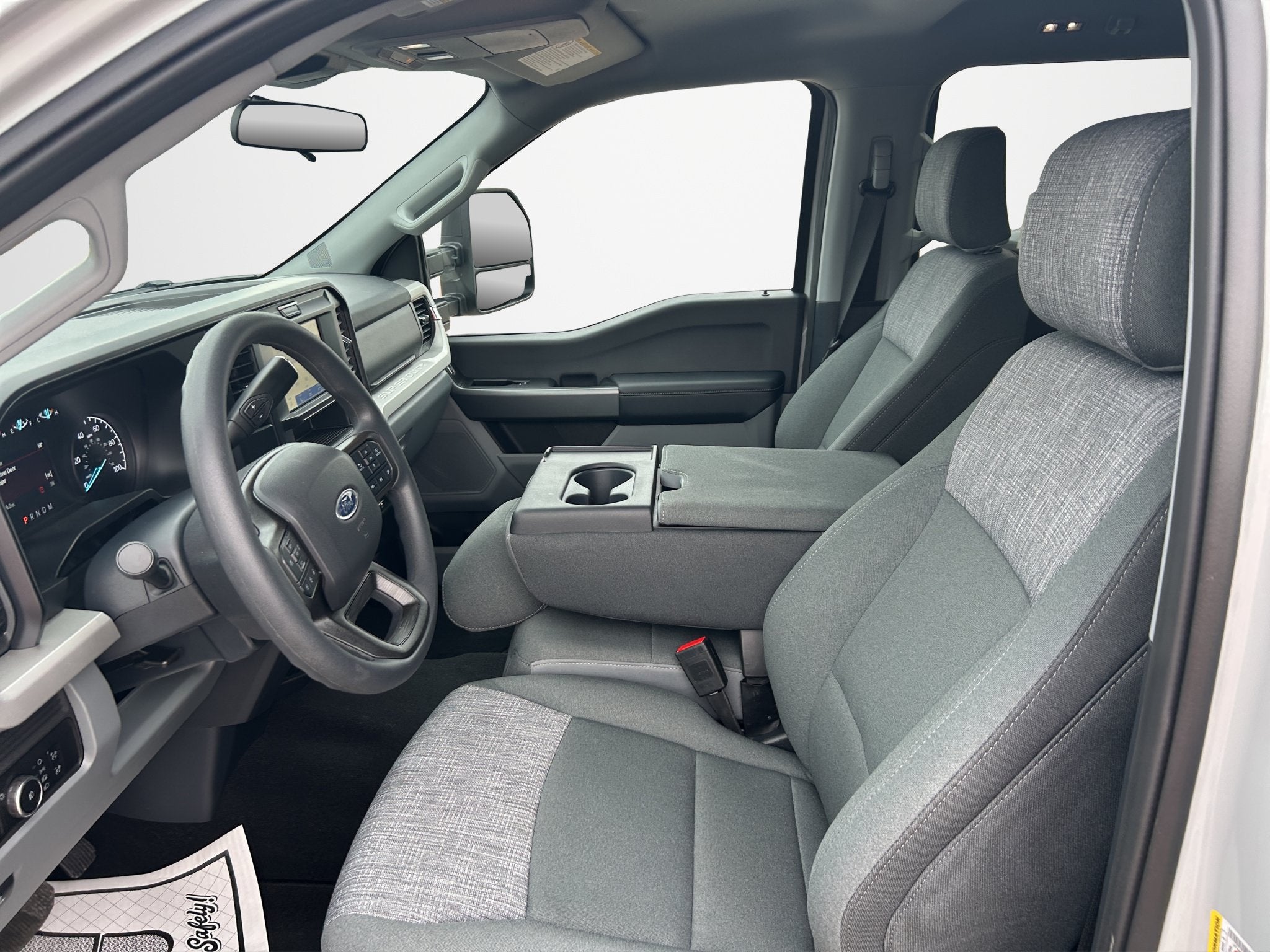 2026 Ford Super Duty F-350 SRW XLT