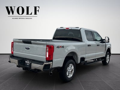 2026 Ford Super Duty F-350 SRW XLT