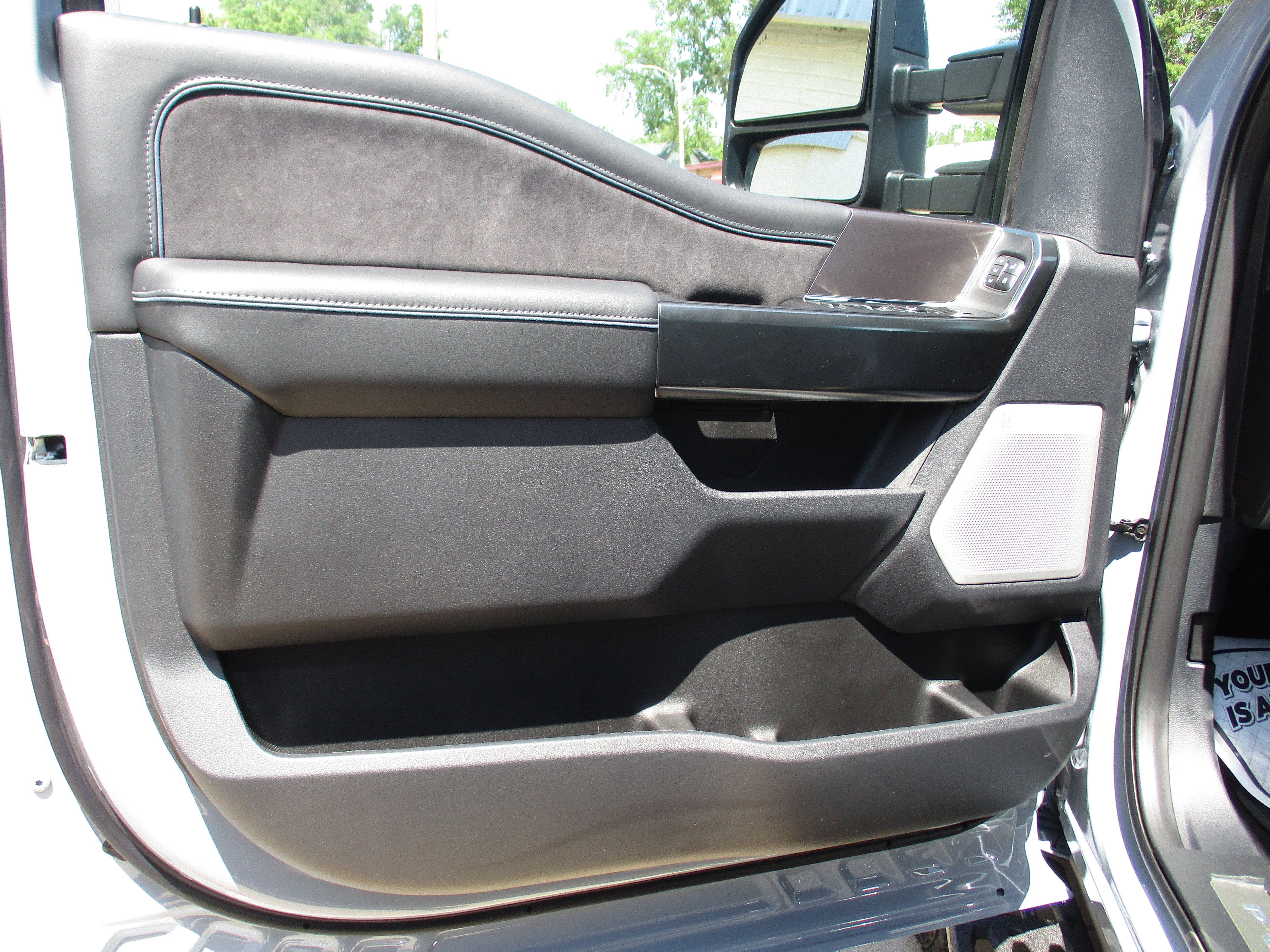 2026 Ford Super Duty F-350 SRW Platinum