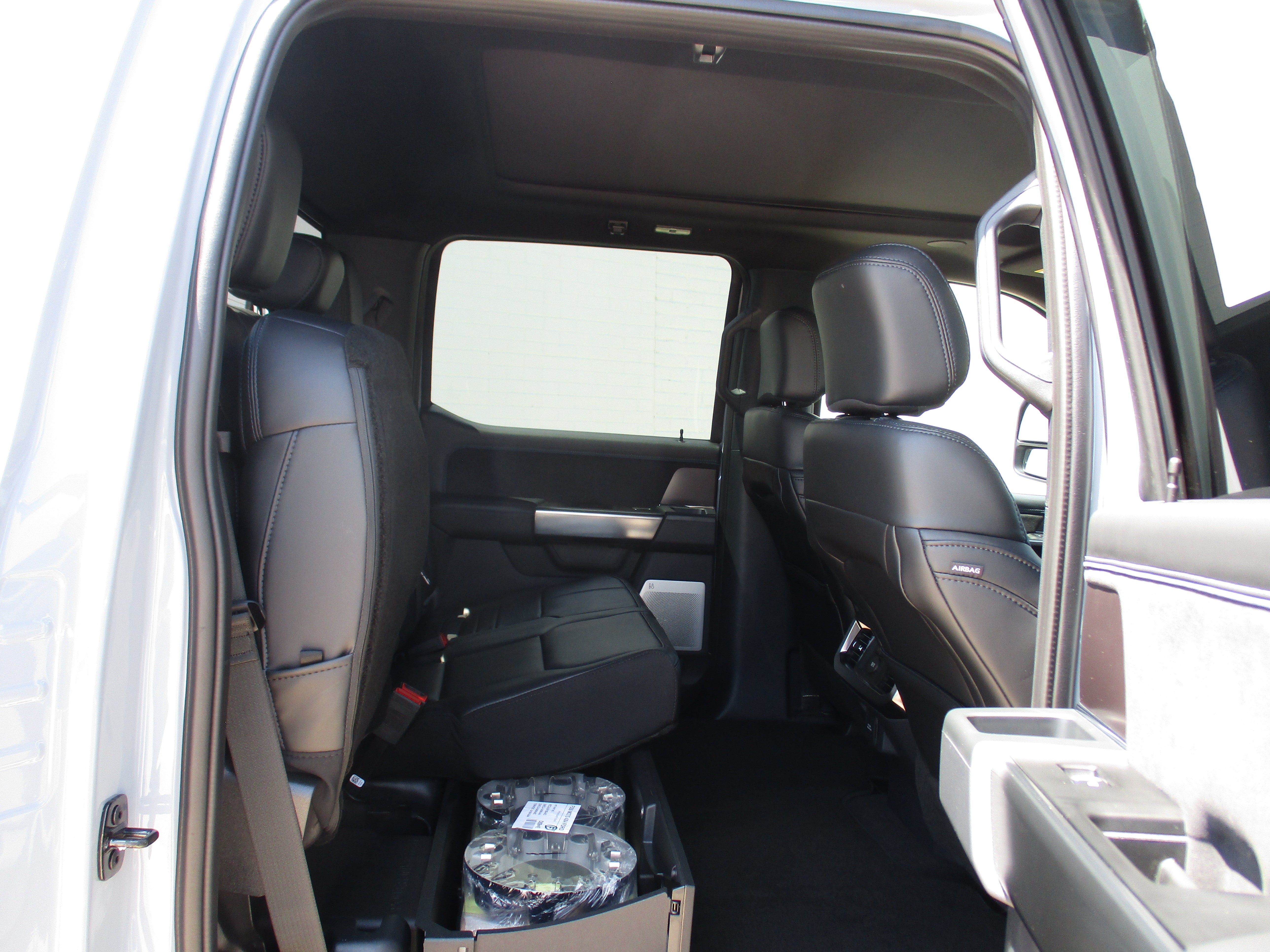 2026 Ford Super Duty F-350 SRW Platinum