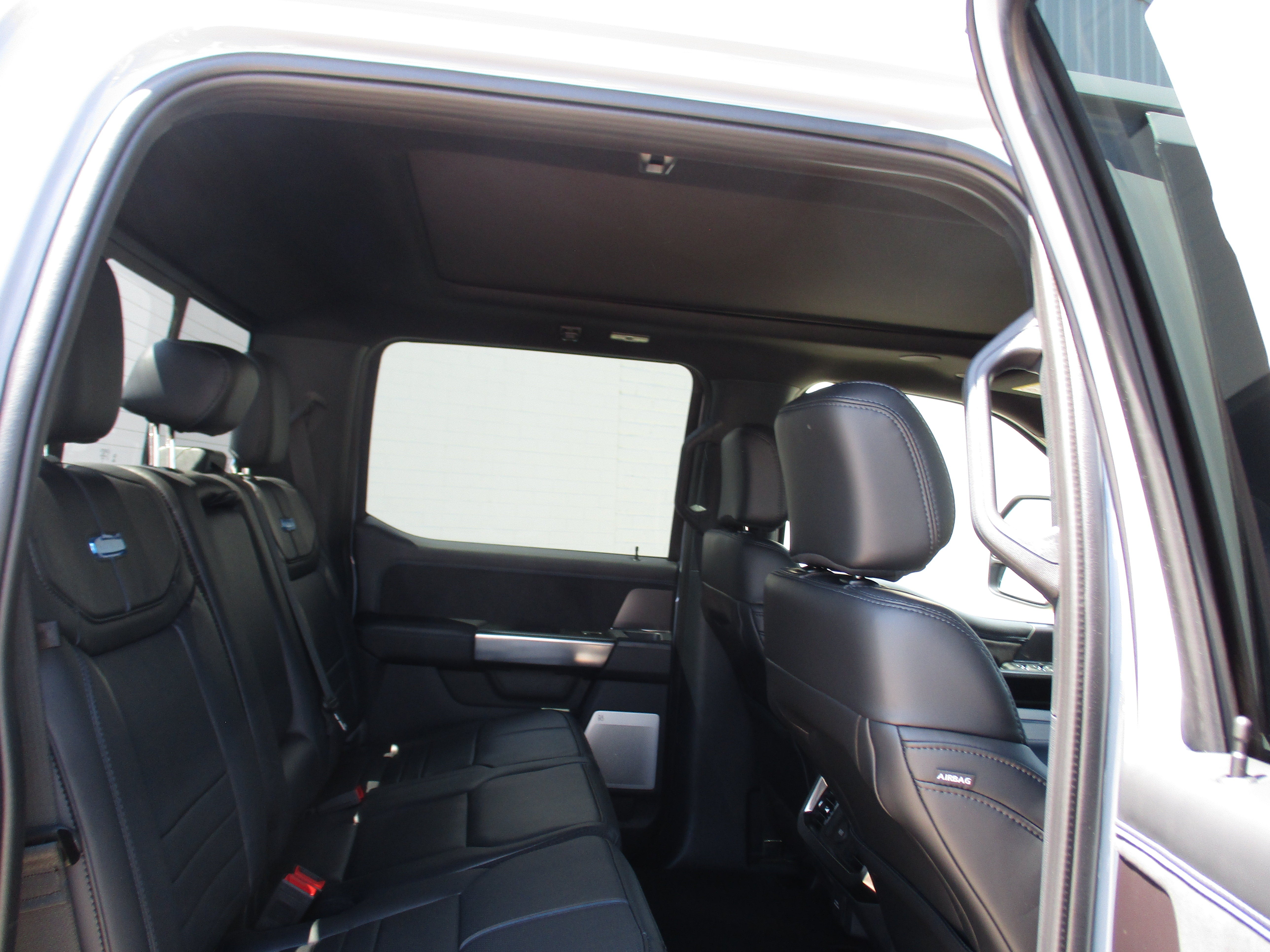 2026 Ford Super Duty F-350 SRW Platinum