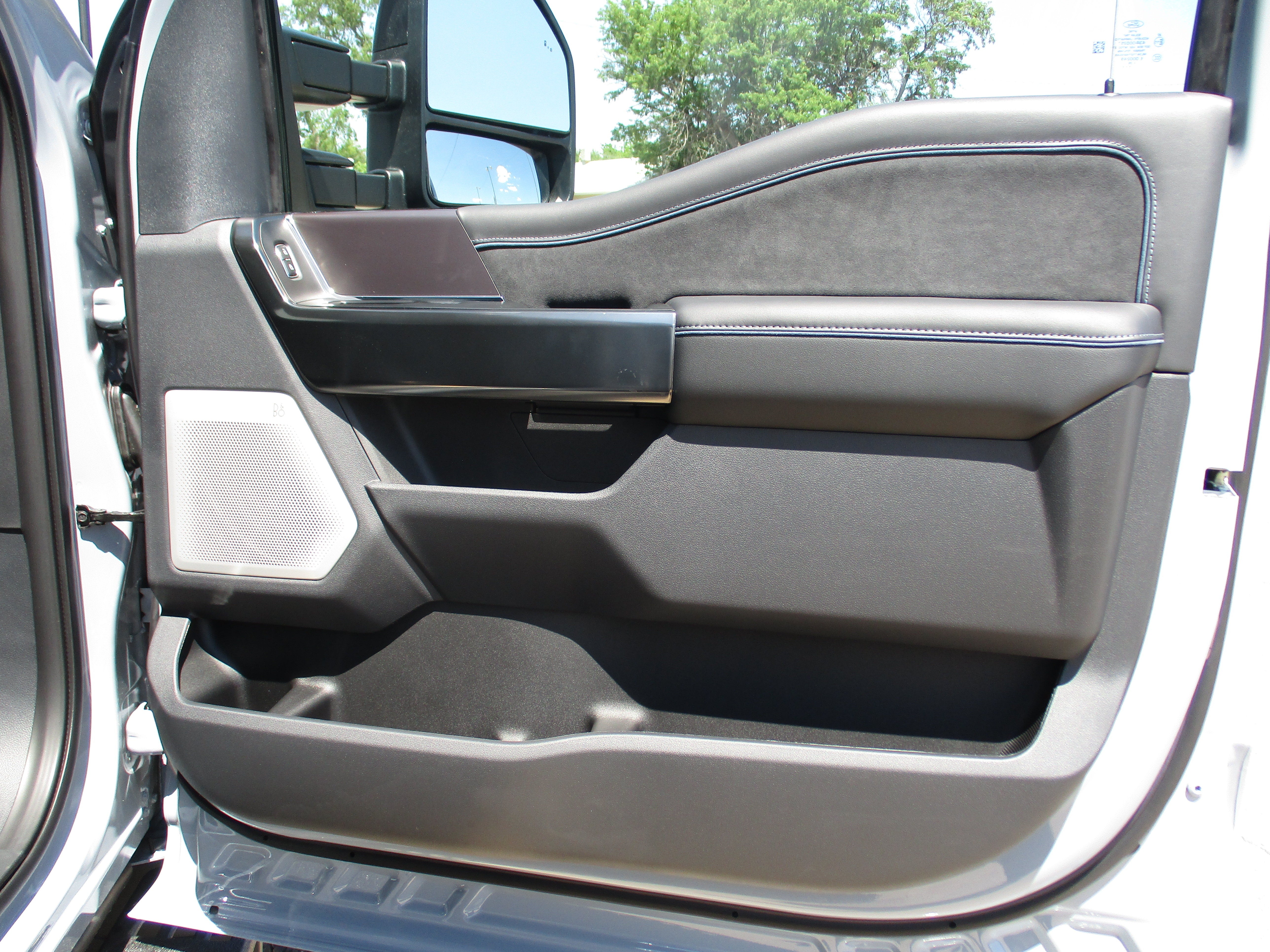 2026 Ford Super Duty F-350 SRW Platinum