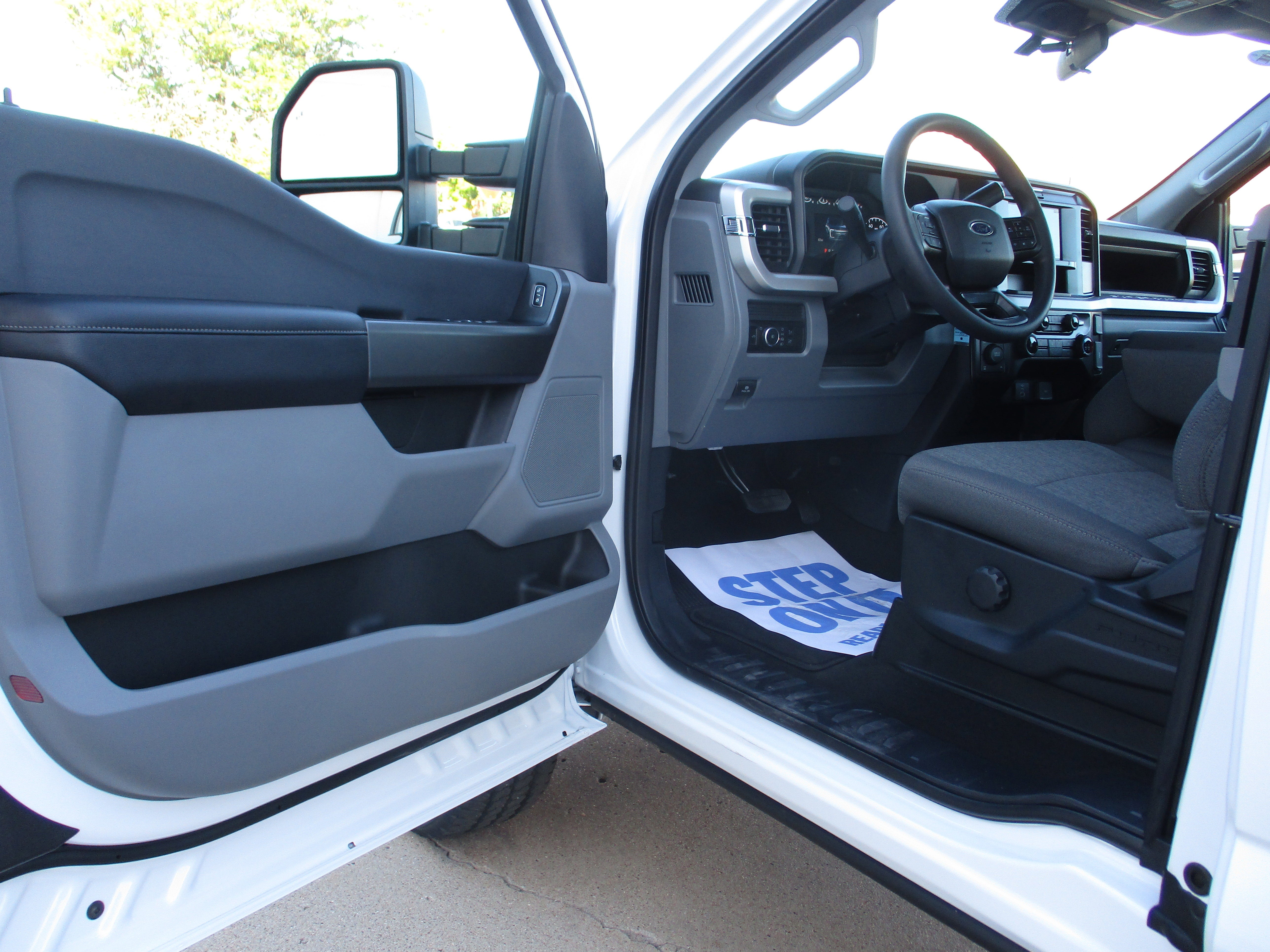 2025 Ford Super Duty F-350 SRW F-350® XL