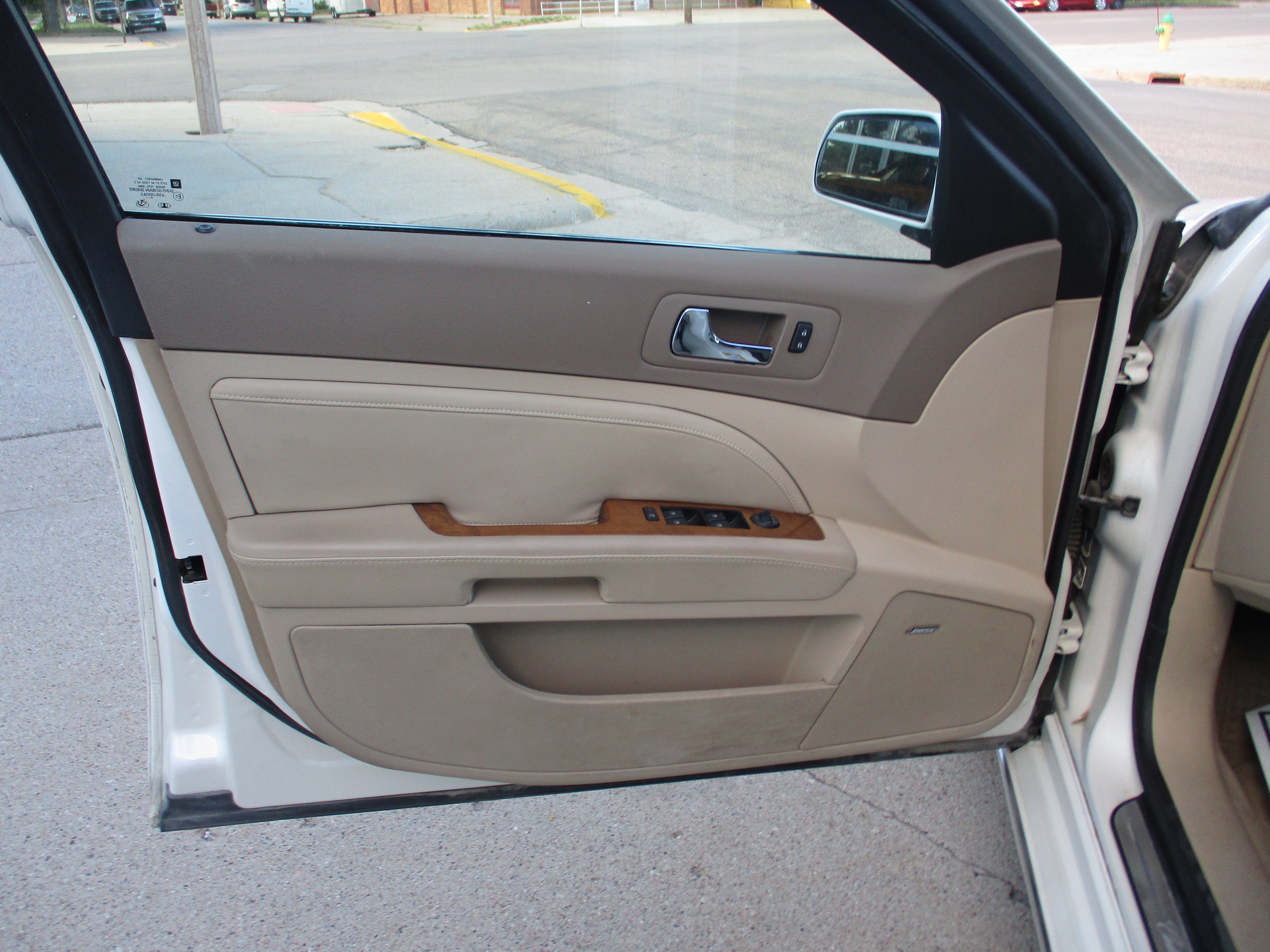 2011 Cadillac STS AWD w/1SB
