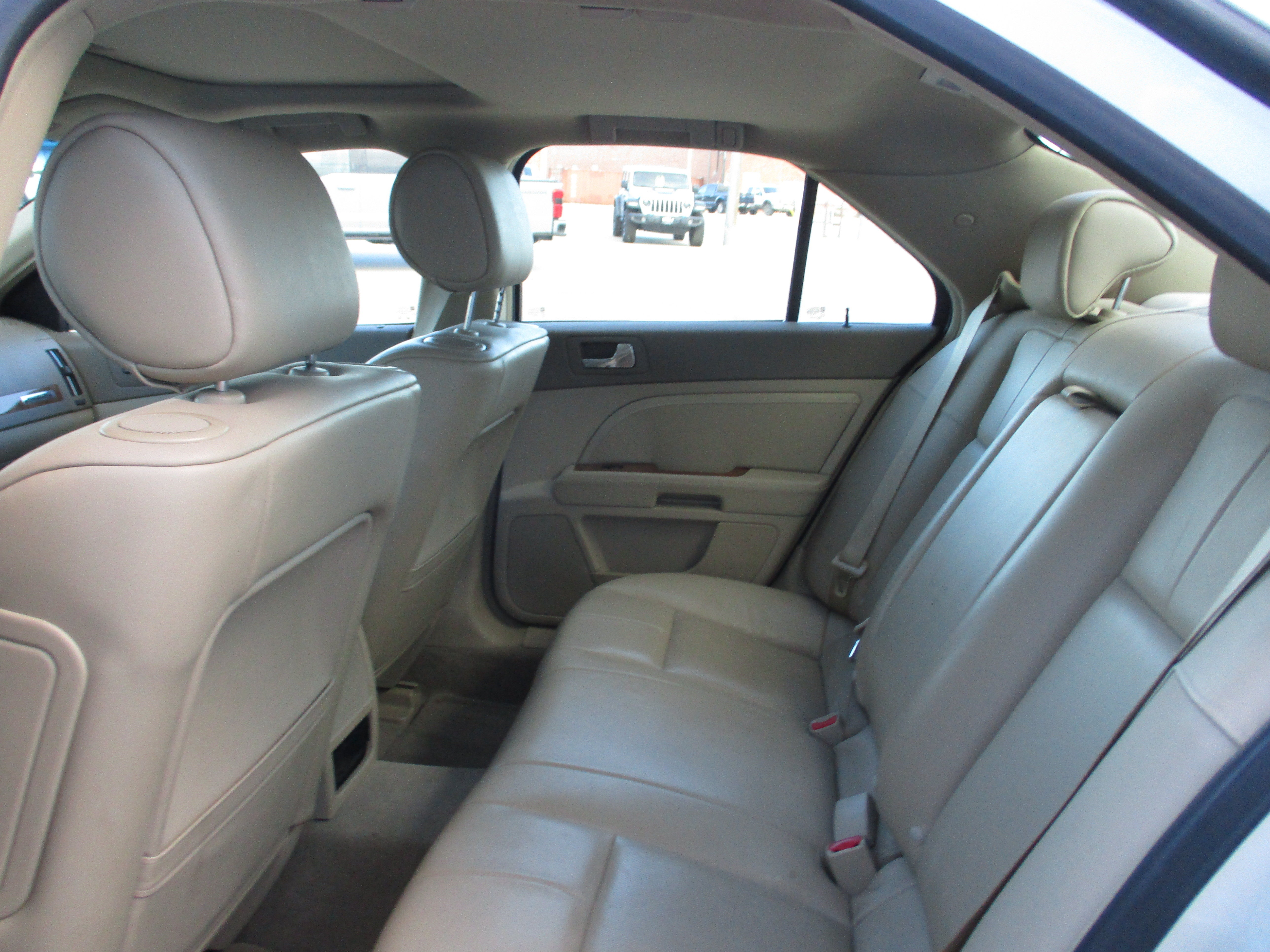 2011 Cadillac STS AWD w/1SB
