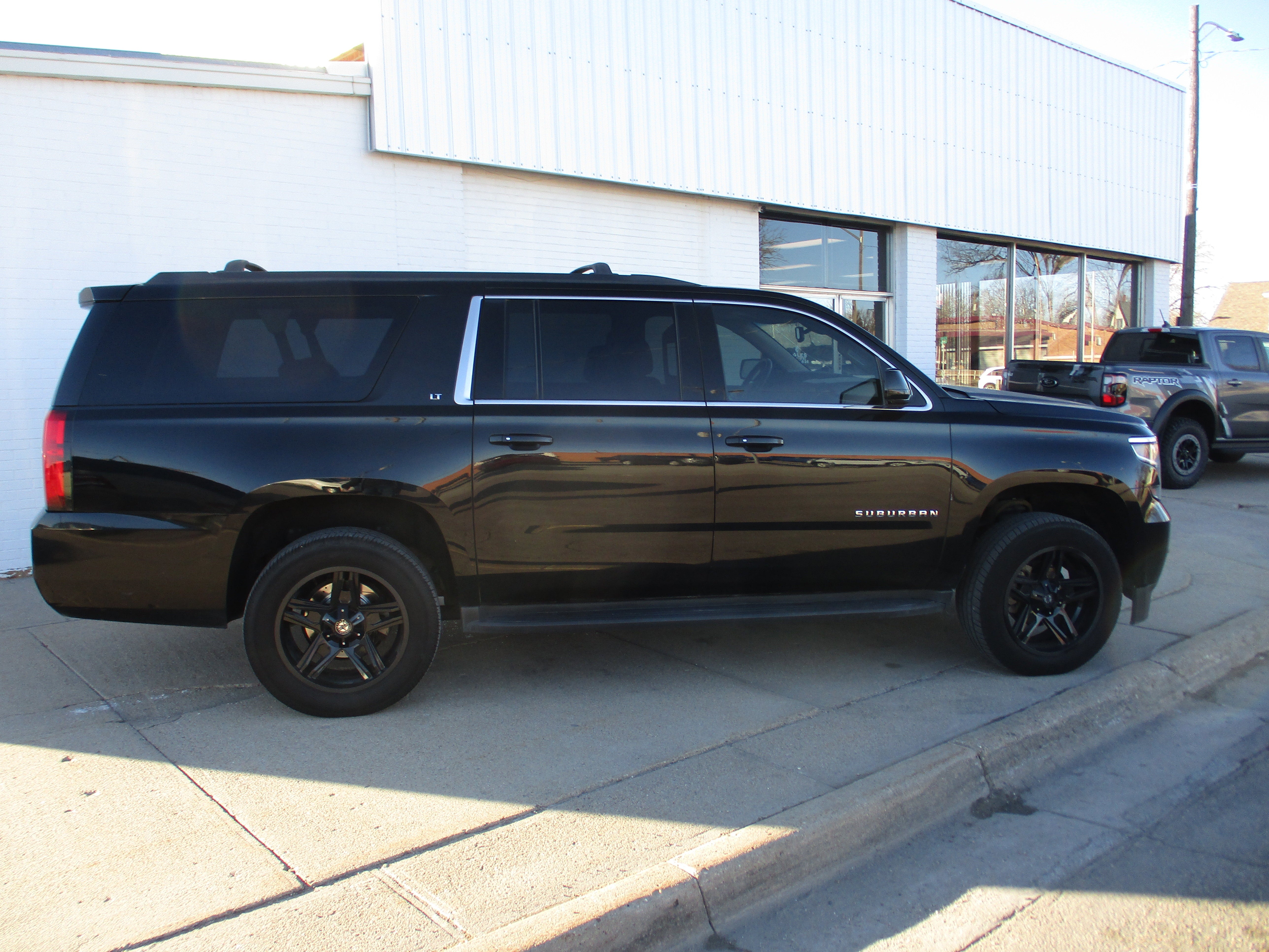 2017 Chevrolet Suburban LT