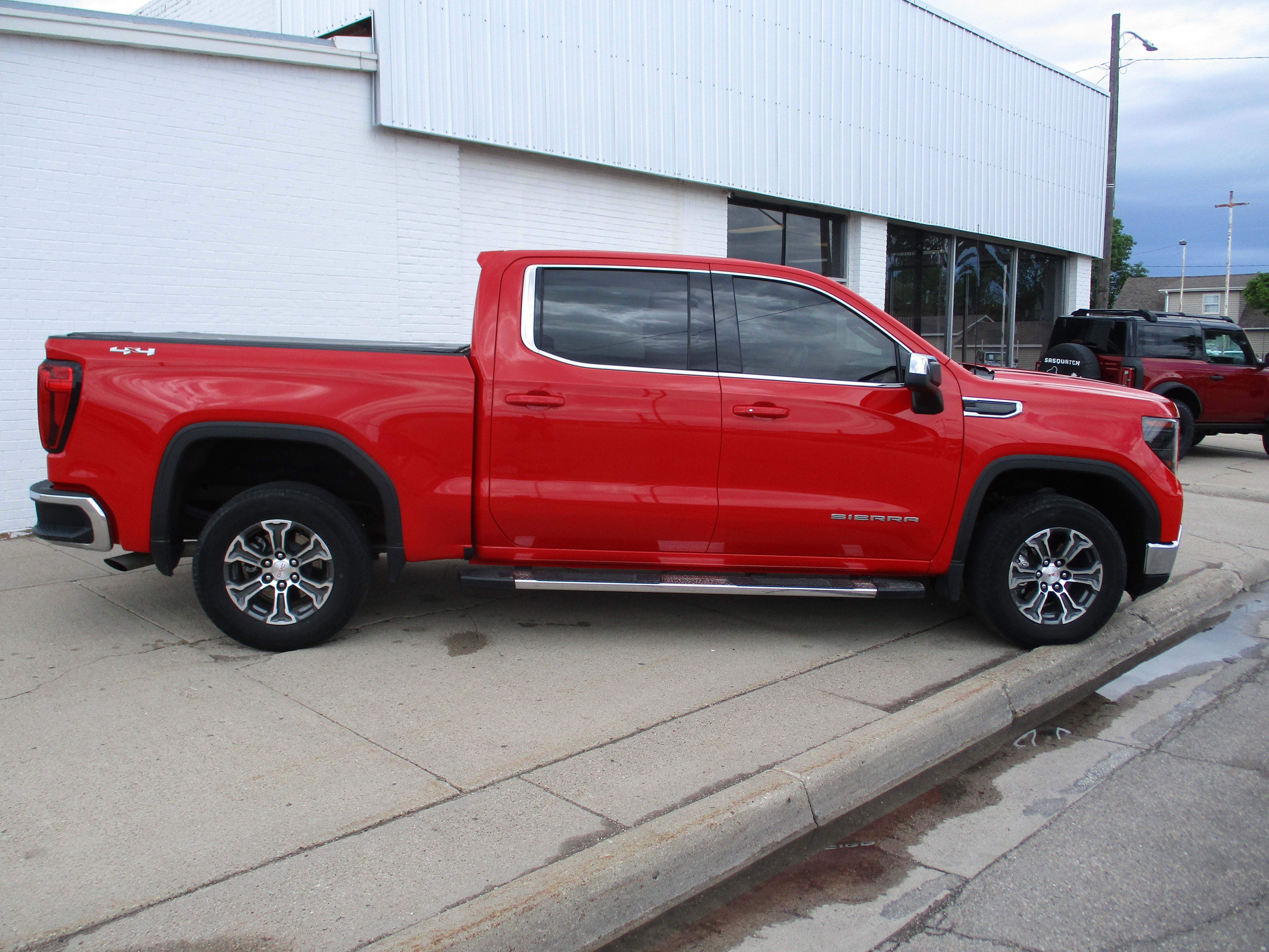 2023 GMC Sierra 1500 SLE