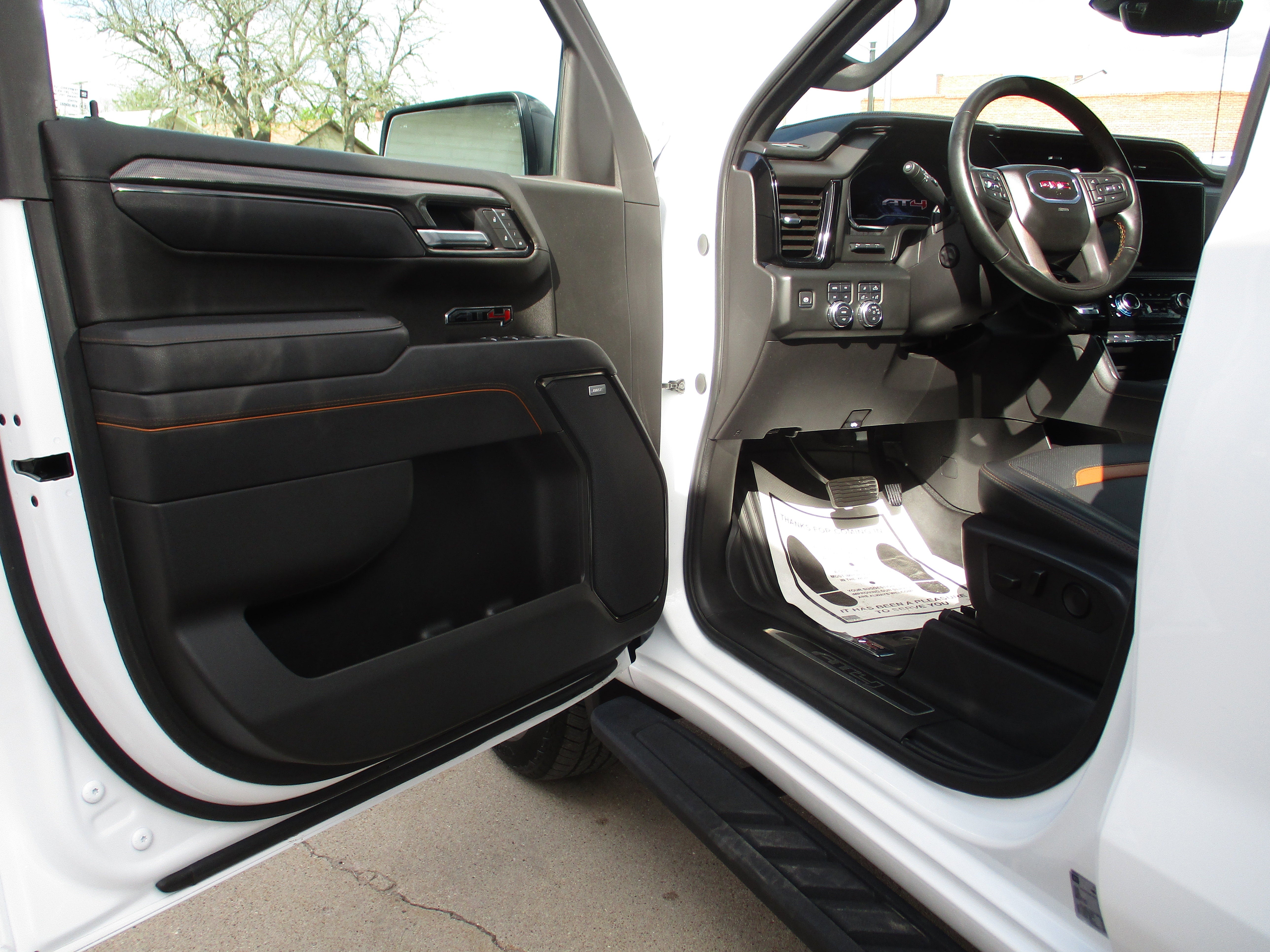 2025 GMC Sierra 1500 AT4