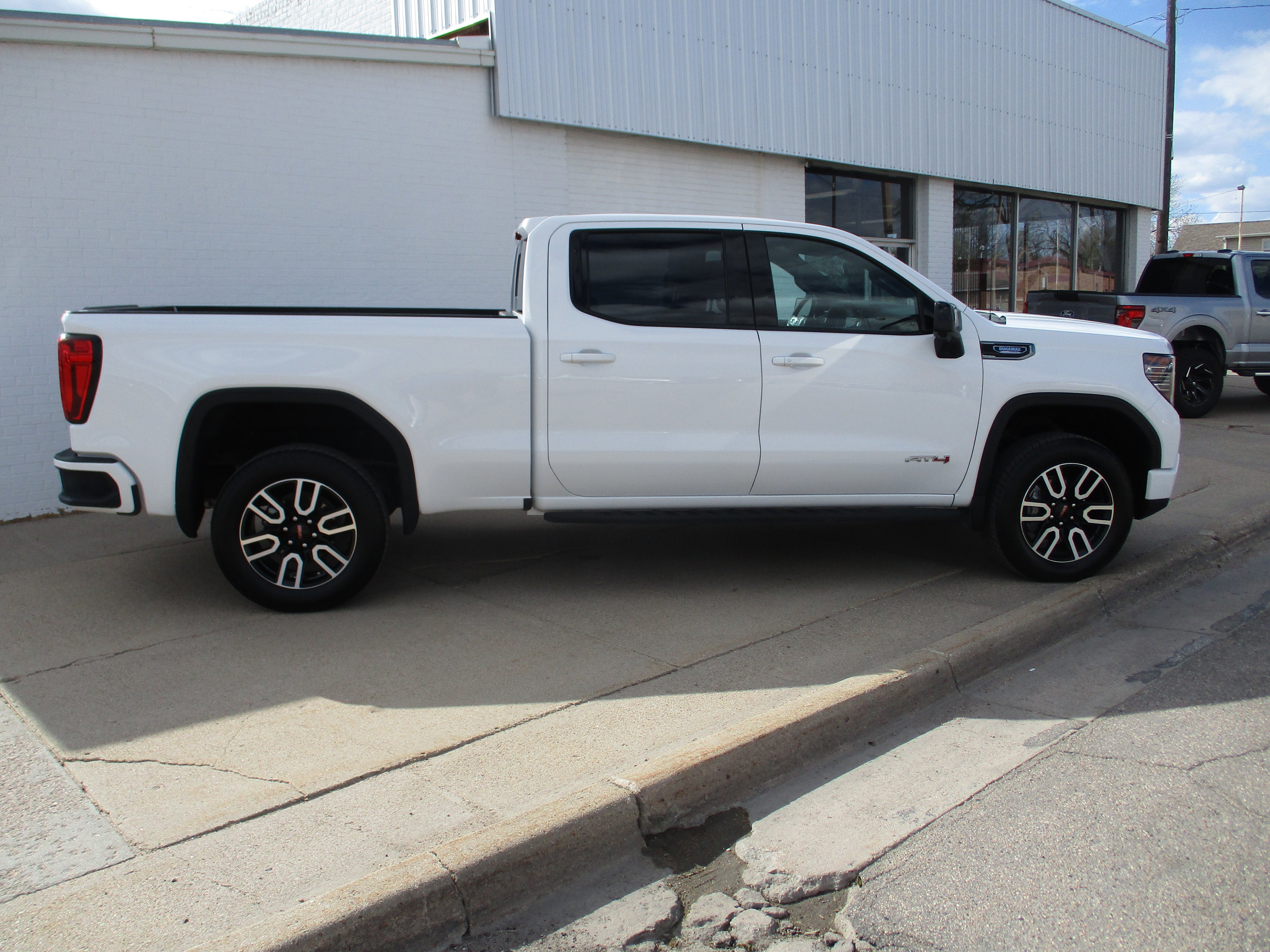 2025 GMC Sierra 1500 AT4