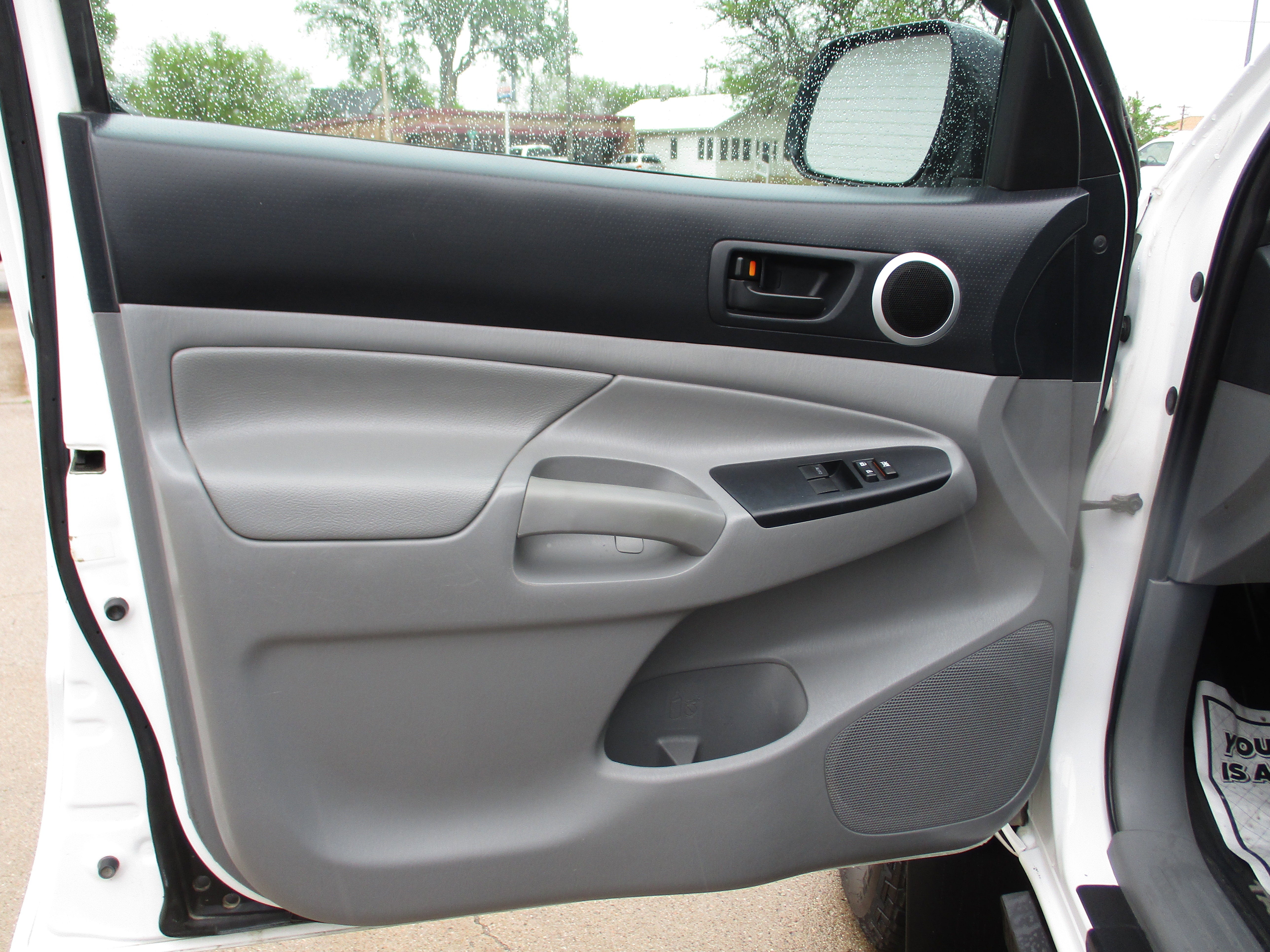 2013 Toyota Tacoma 4WD Access Cab I4 MT (Natl)
