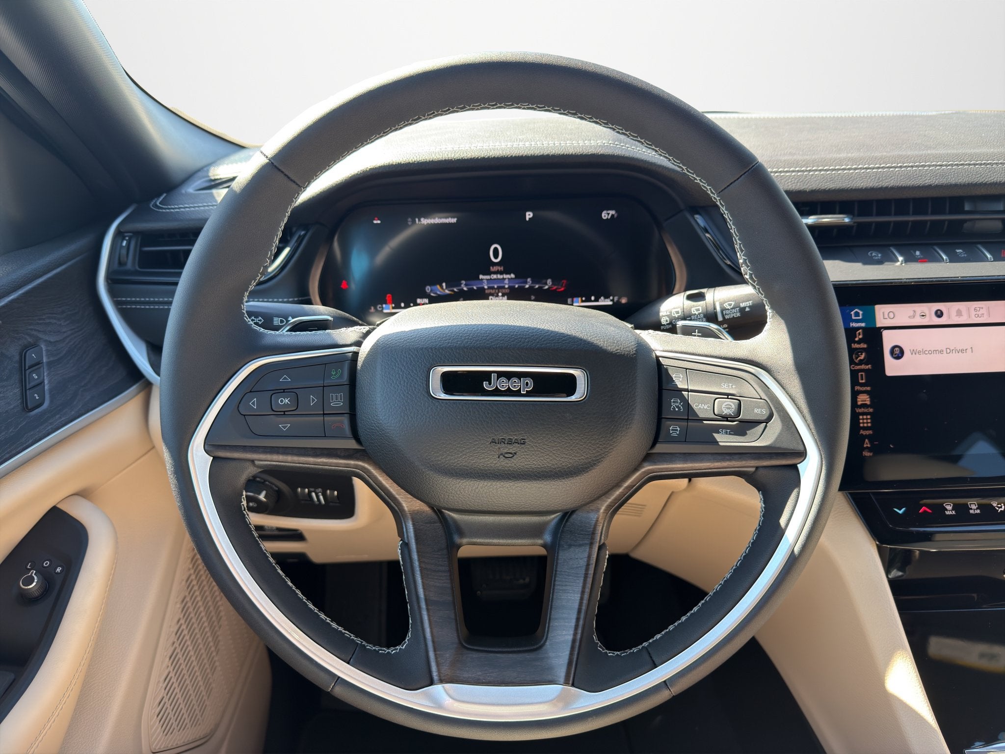 2027 Jeep Grand Cherokee GRAND CHEROKEE LIMITED 4X4