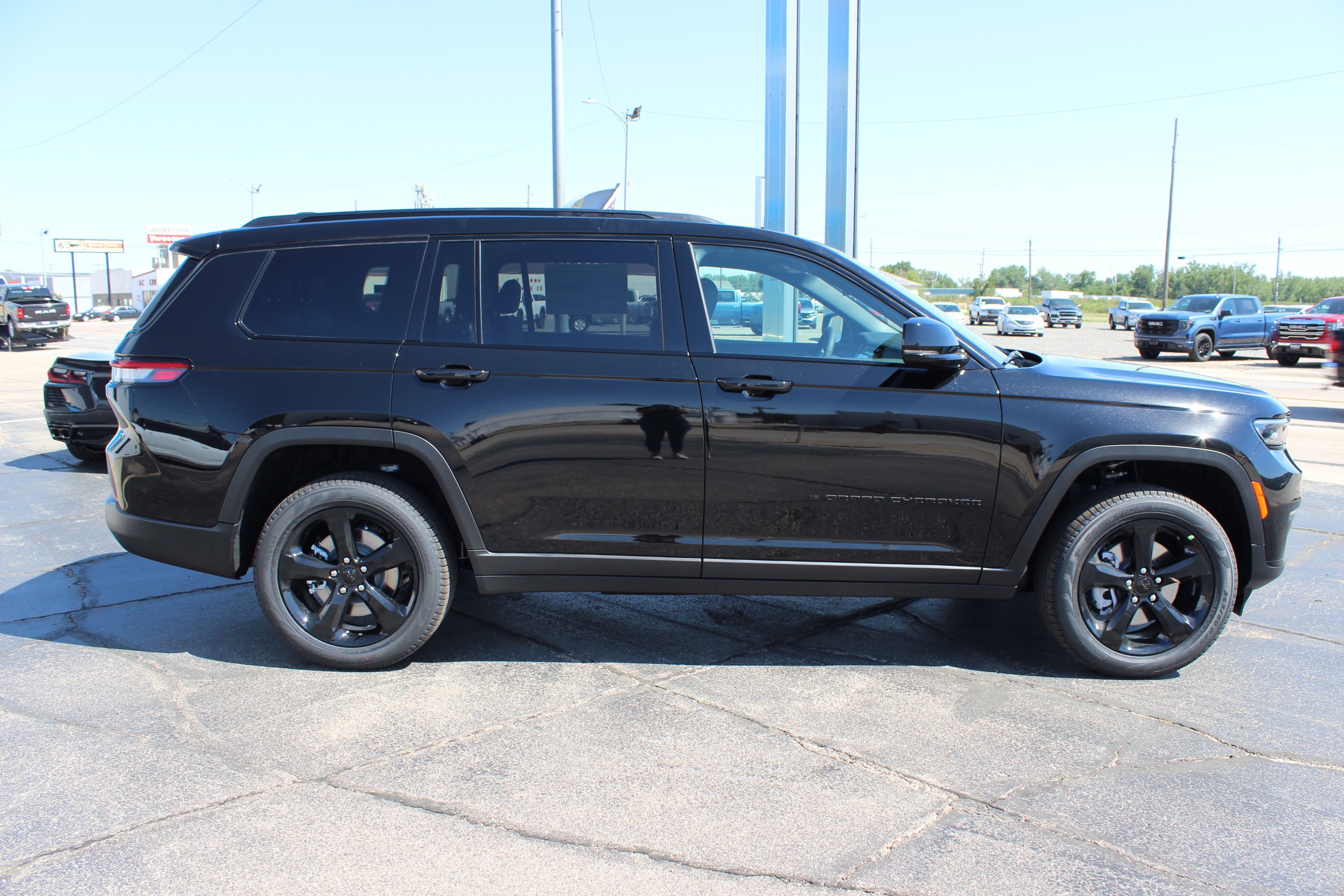 2025 Jeep Grand Cherokee GRAND CHEROKEE L LIMITED 4X4
