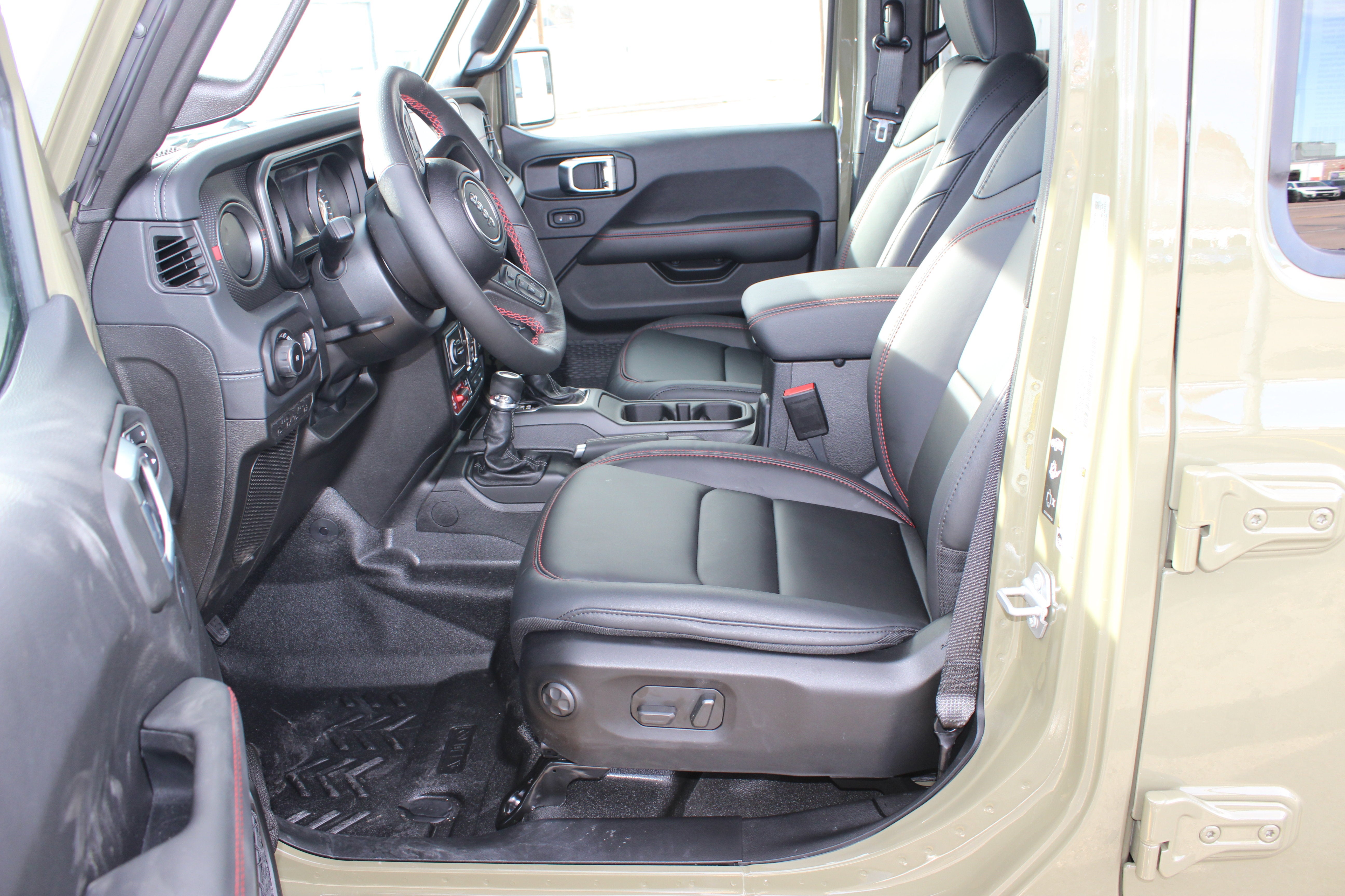 2026 Jeep Wrangler WRANGLER 4-DOOR MOAB 392