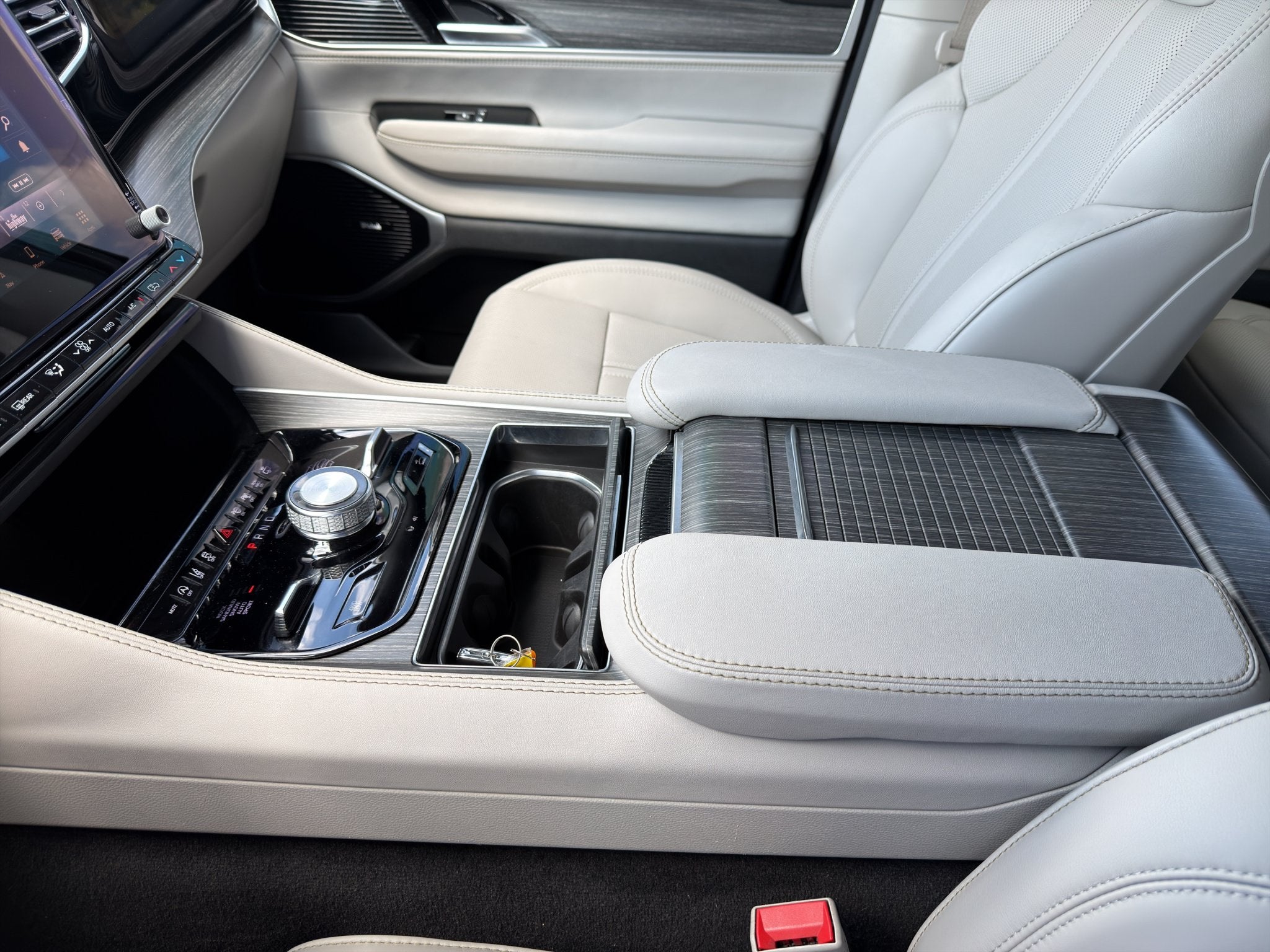 2023 Jeep Wagoneer L Series III 4x4