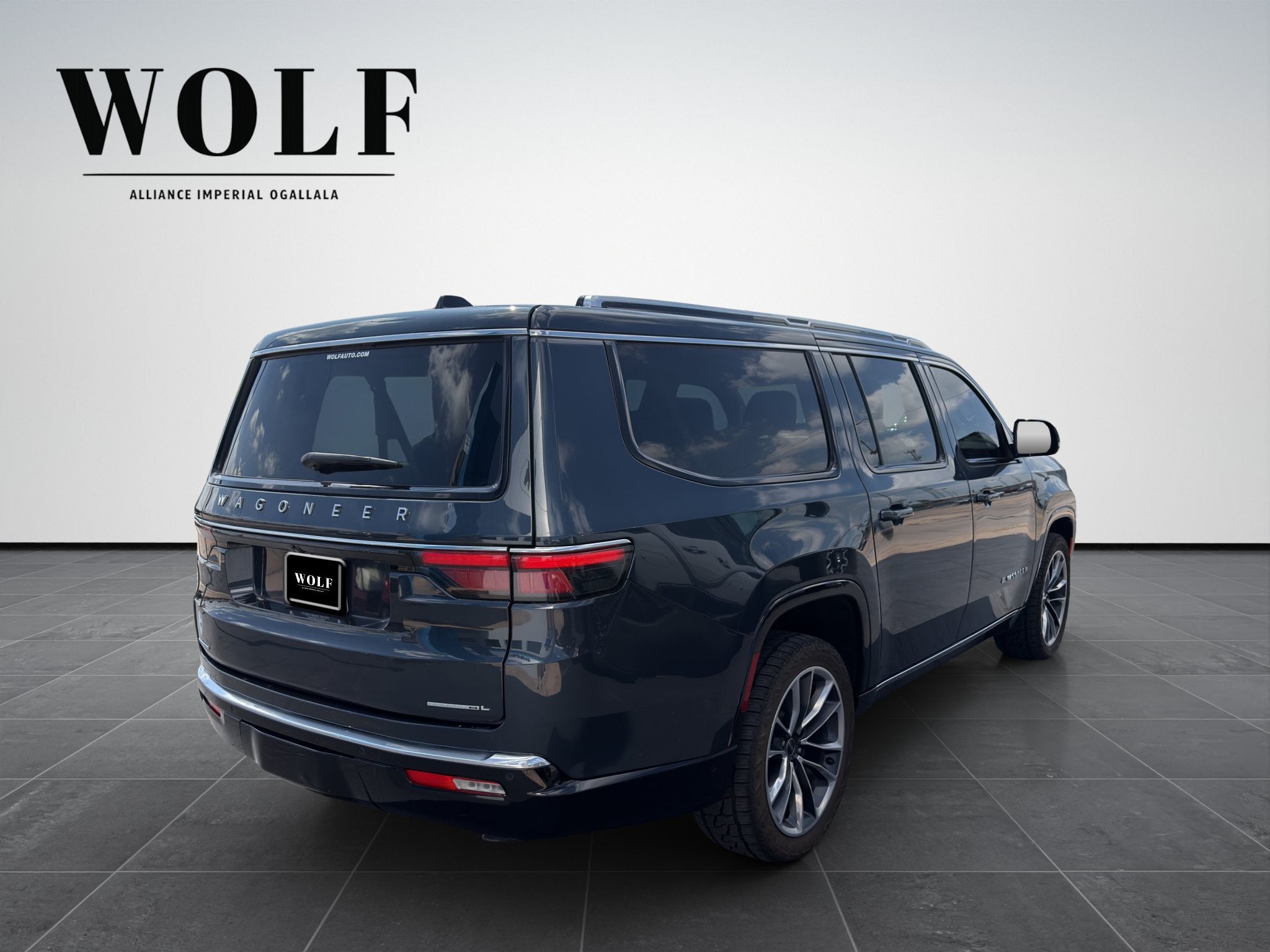 2023 Jeep Wagoneer L Series III 4x4
