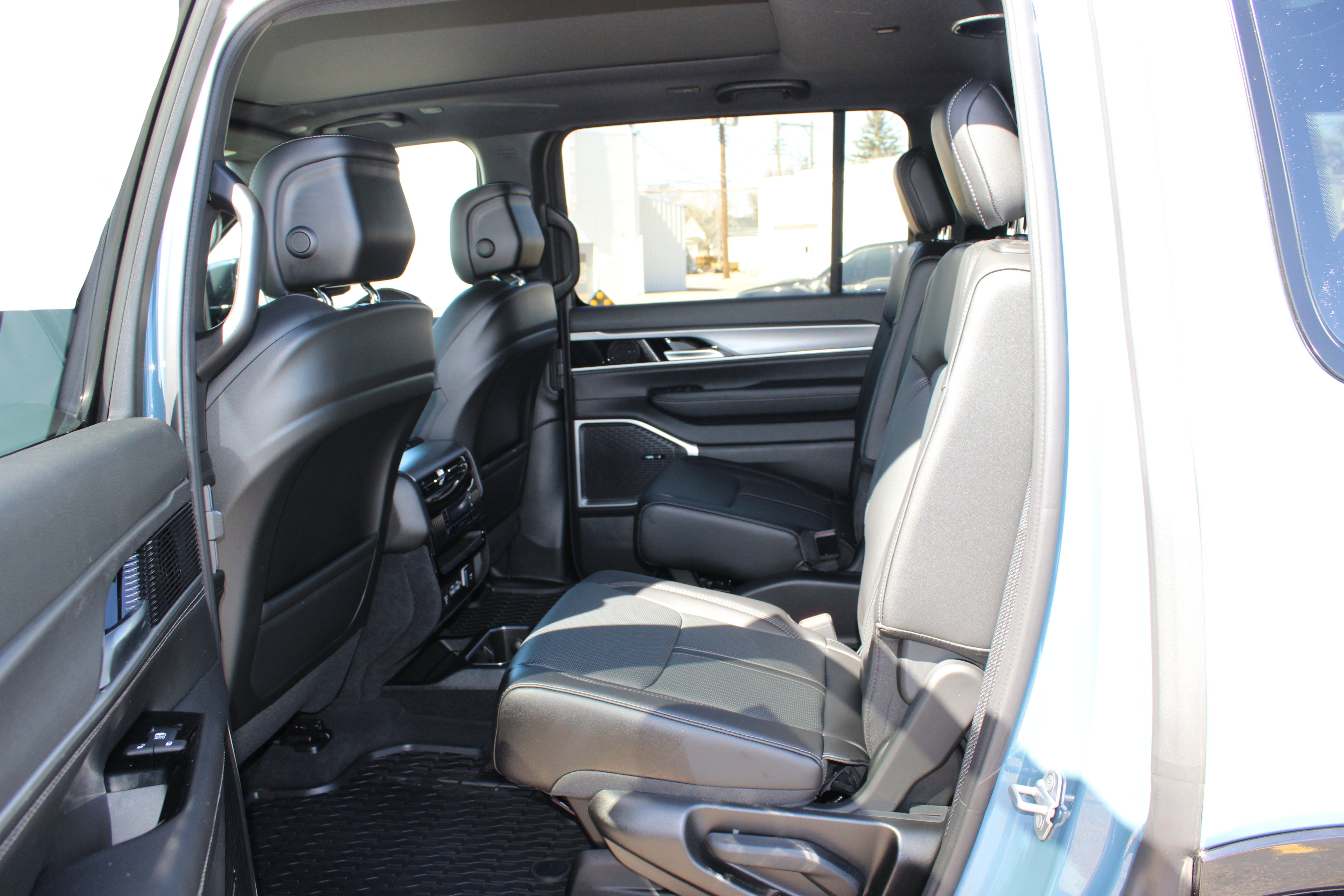 2026 Jeep Grand Wagoneer GRAND WAGONEER UPLAND 4X4