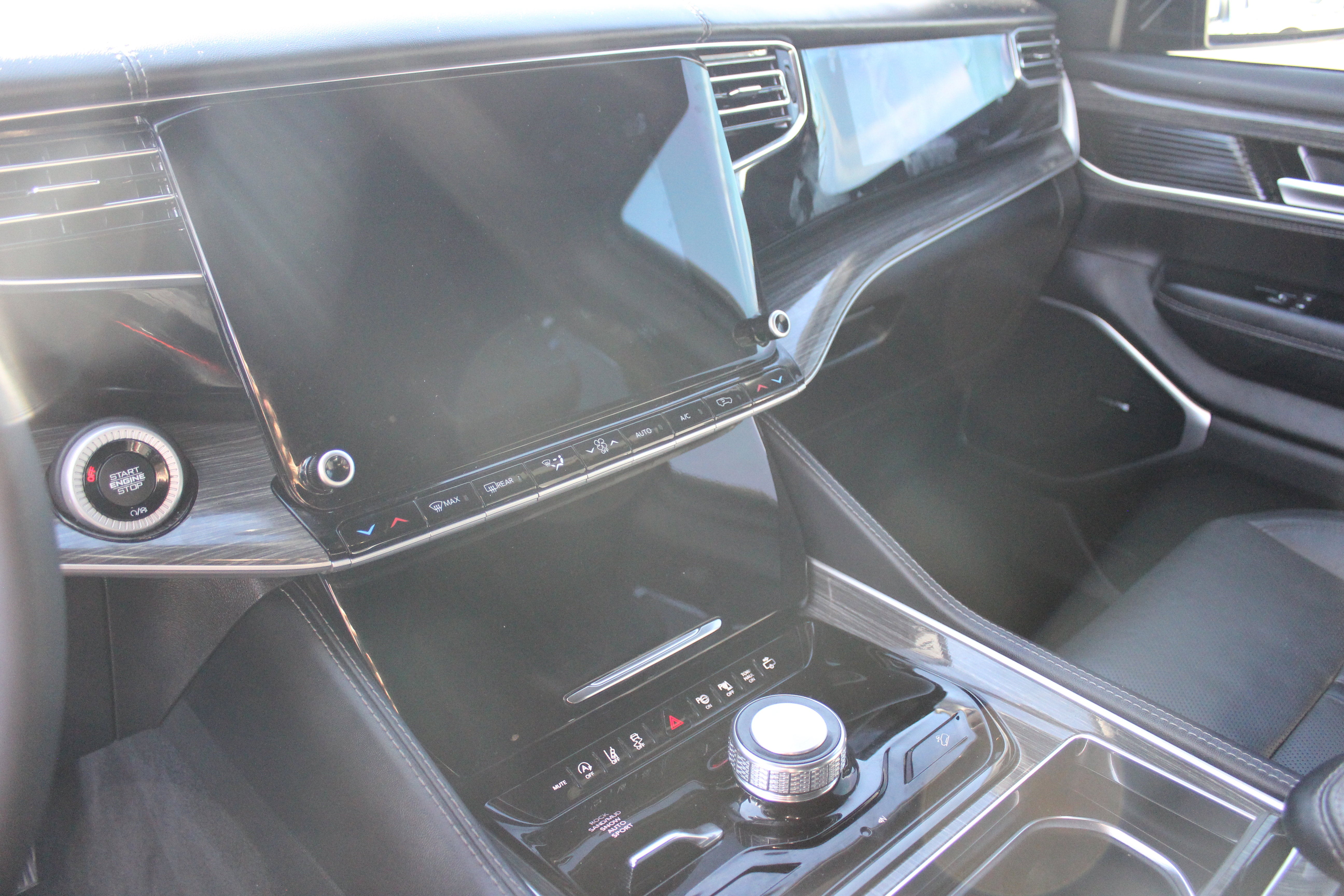 2022 Jeep Wagoneer Series III 4x4