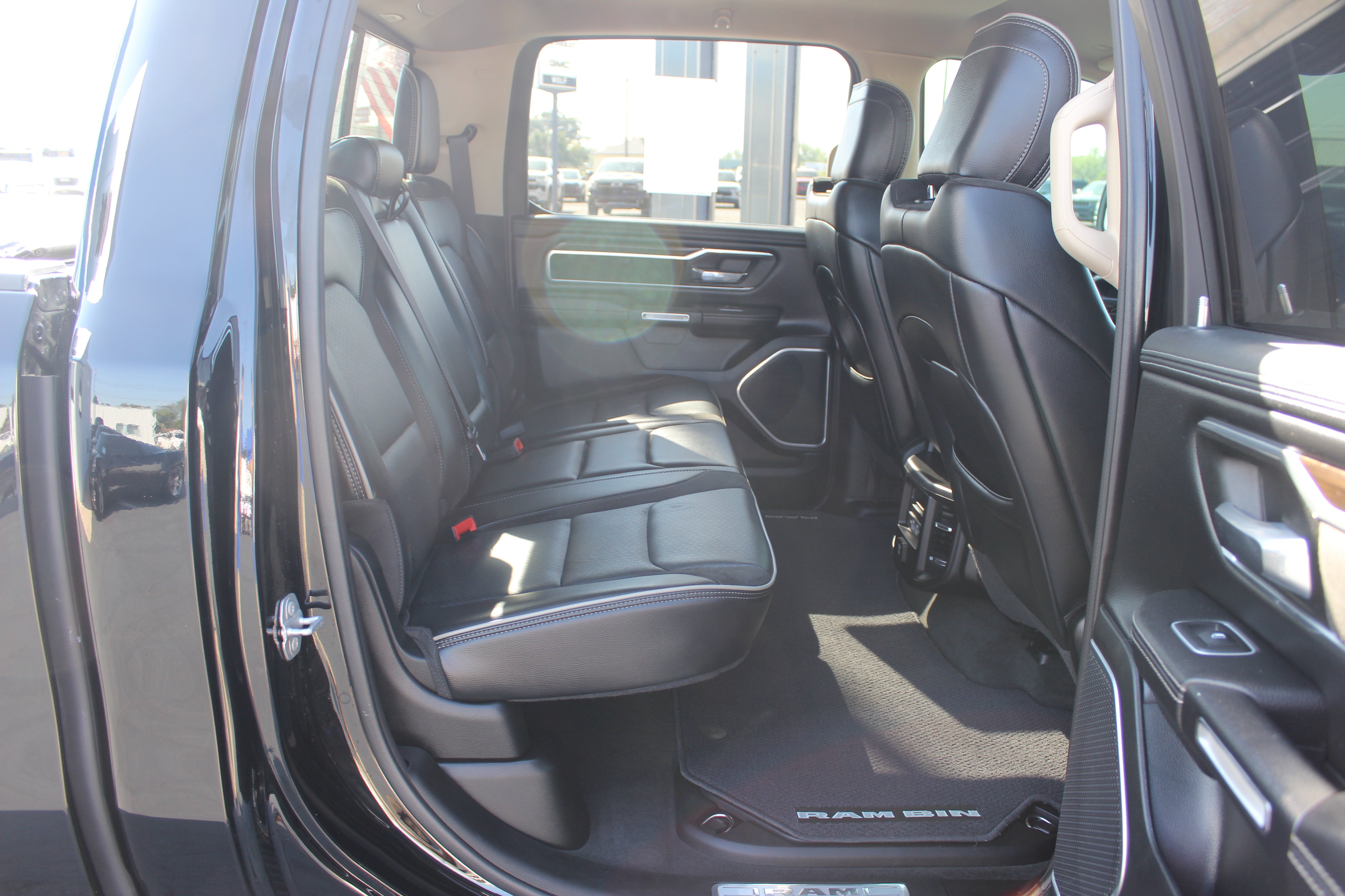 2021 RAM 1500 Laramie Crew Cab 4x4 5'7' Box