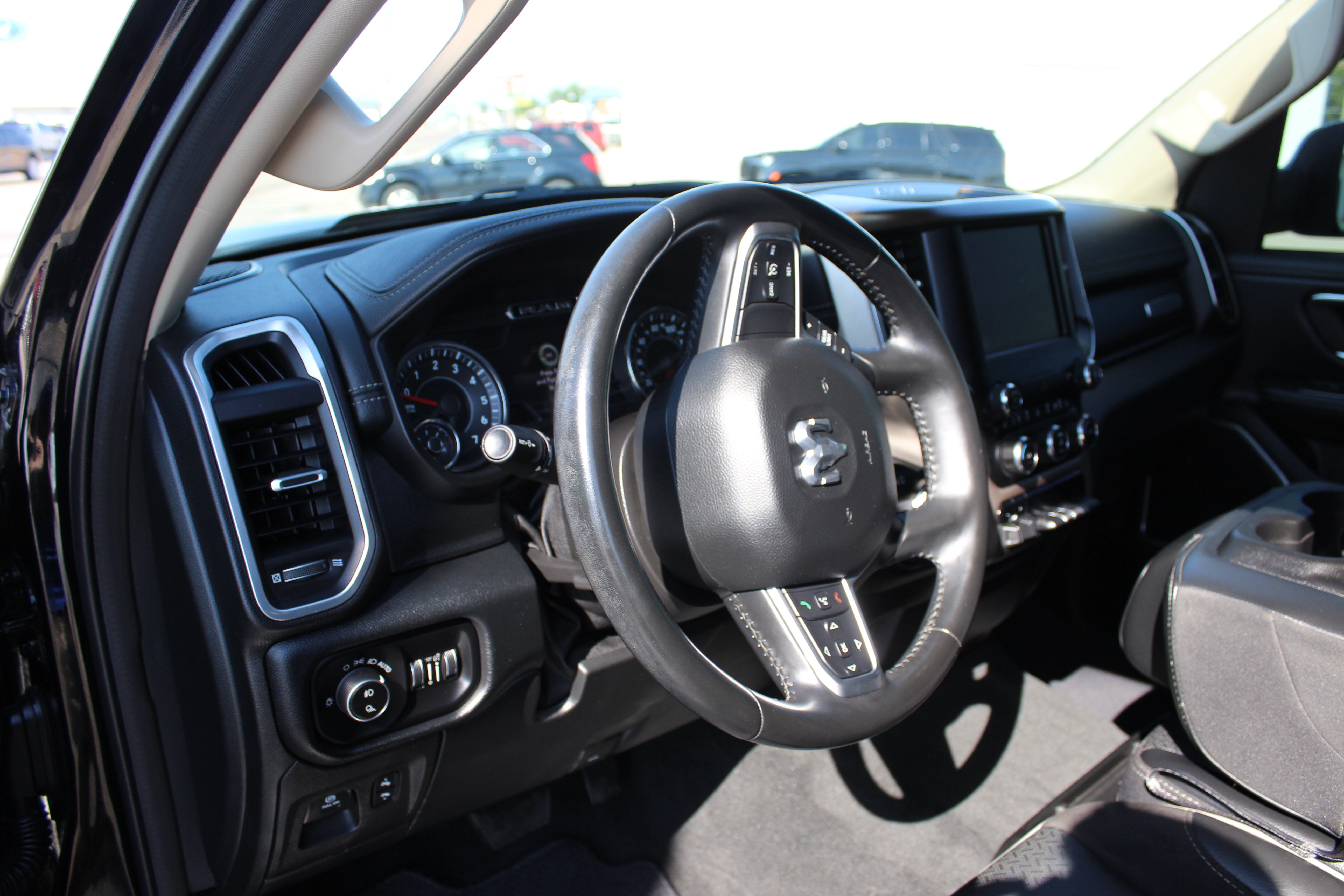 2021 RAM 1500 Laramie Crew Cab 4x4 5'7' Box