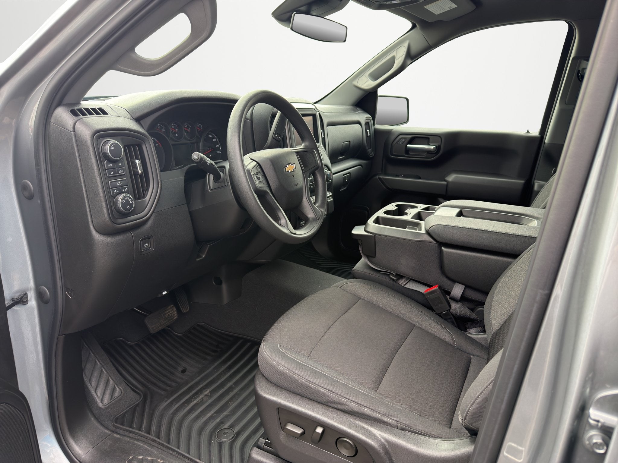 2023 Chevrolet Silverado 1500 4WD Crew Cab Short Bed Custom