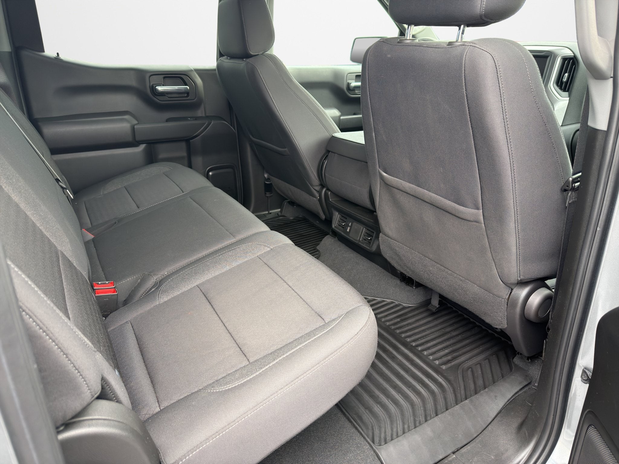 2023 Chevrolet Silverado 1500 4WD Crew Cab Short Bed Custom