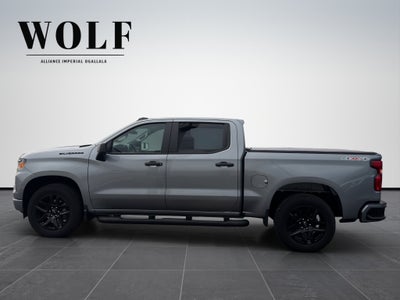 2023 Chevrolet Silverado 1500 4WD Crew Cab Short Bed Custom
