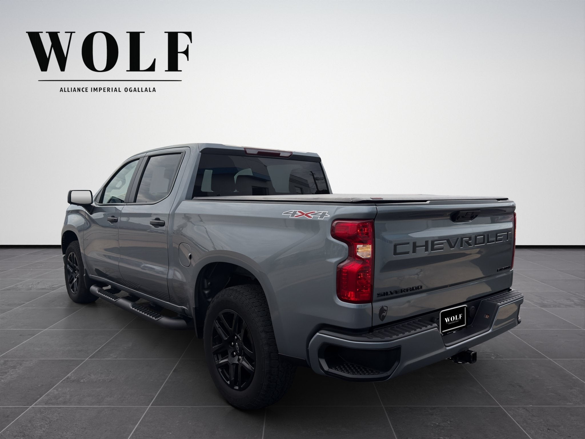 2023 Chevrolet Silverado 1500 4WD Crew Cab Short Bed Custom
