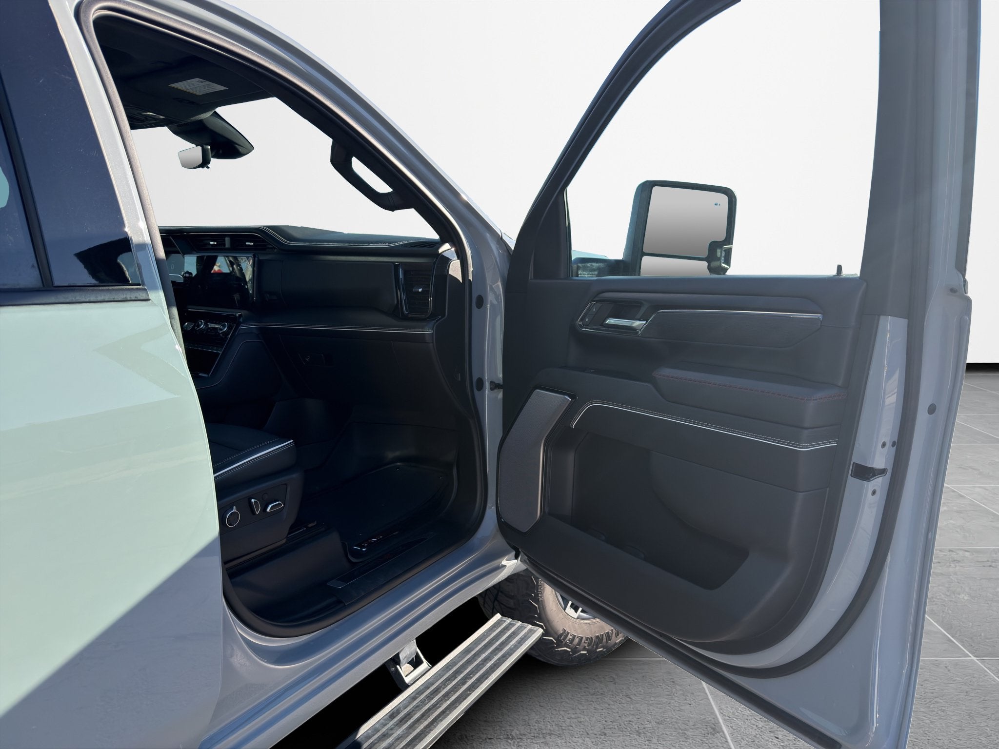 2024 GMC Sierra 2500HD 4WD Crew Cab Standard Bed AT4X