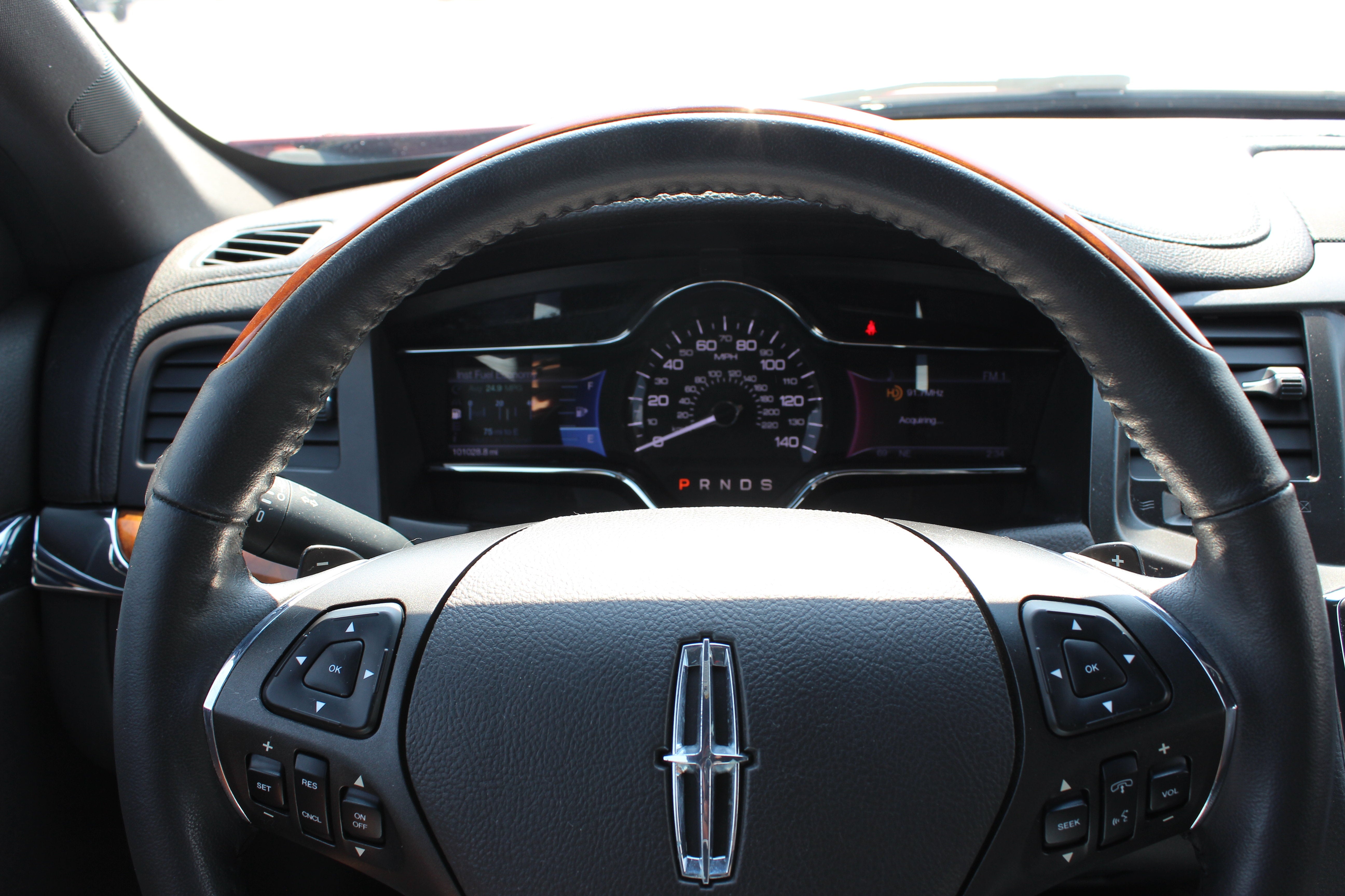 2013 Lincoln MKS 4dr Sdn 3.7L FWD