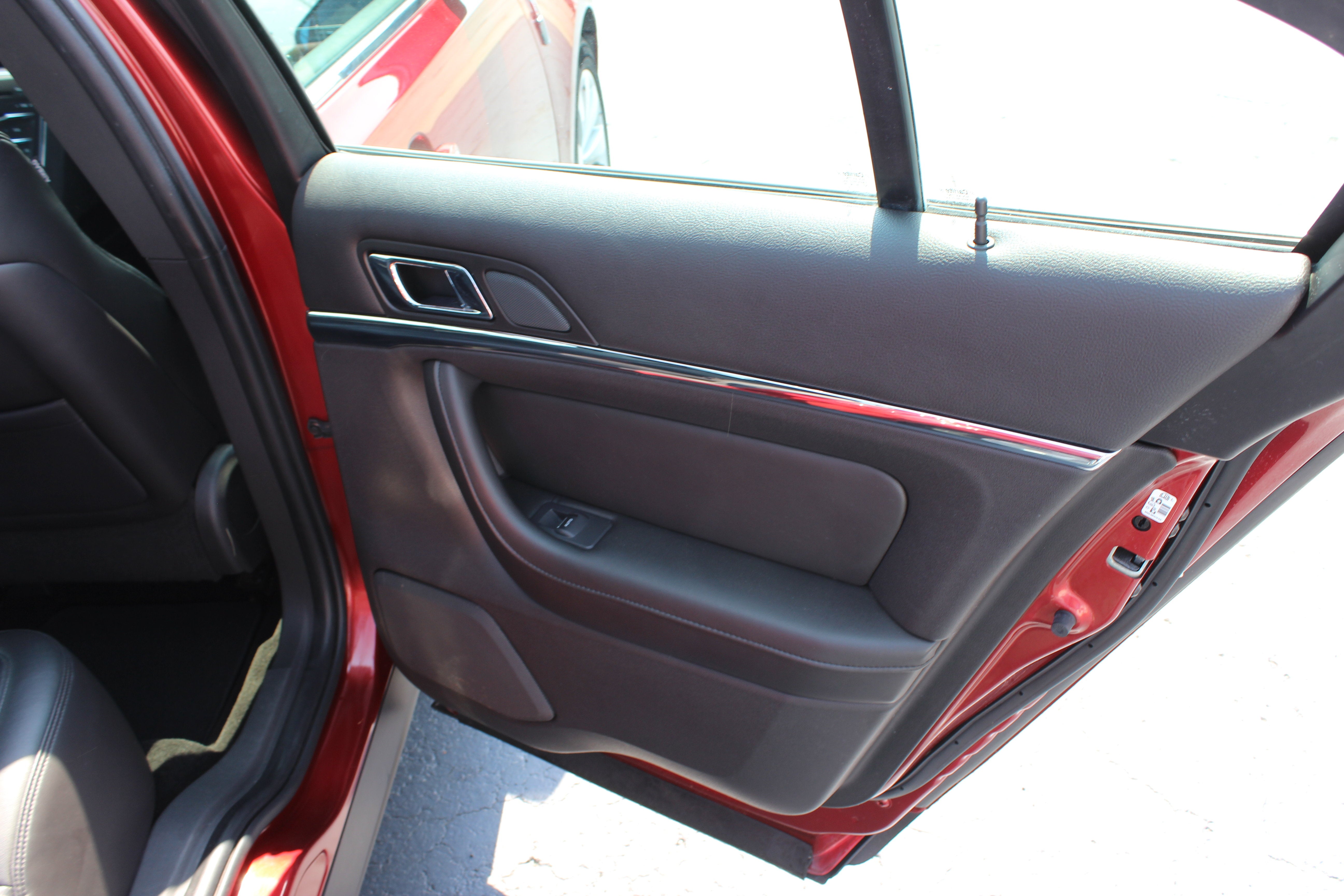 2013 Lincoln MKS 4dr Sdn 3.7L FWD