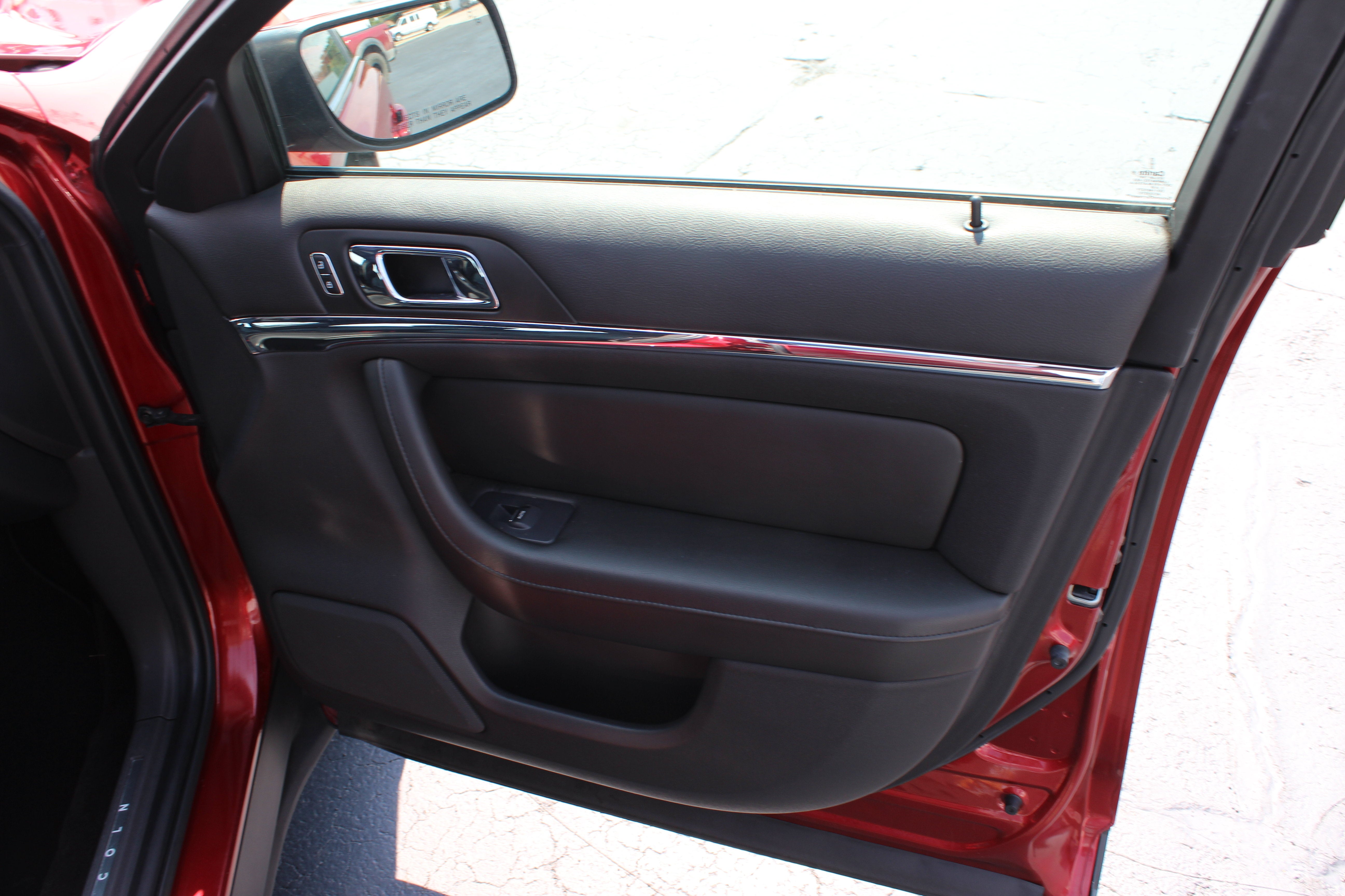 2013 Lincoln MKS 4dr Sdn 3.7L FWD