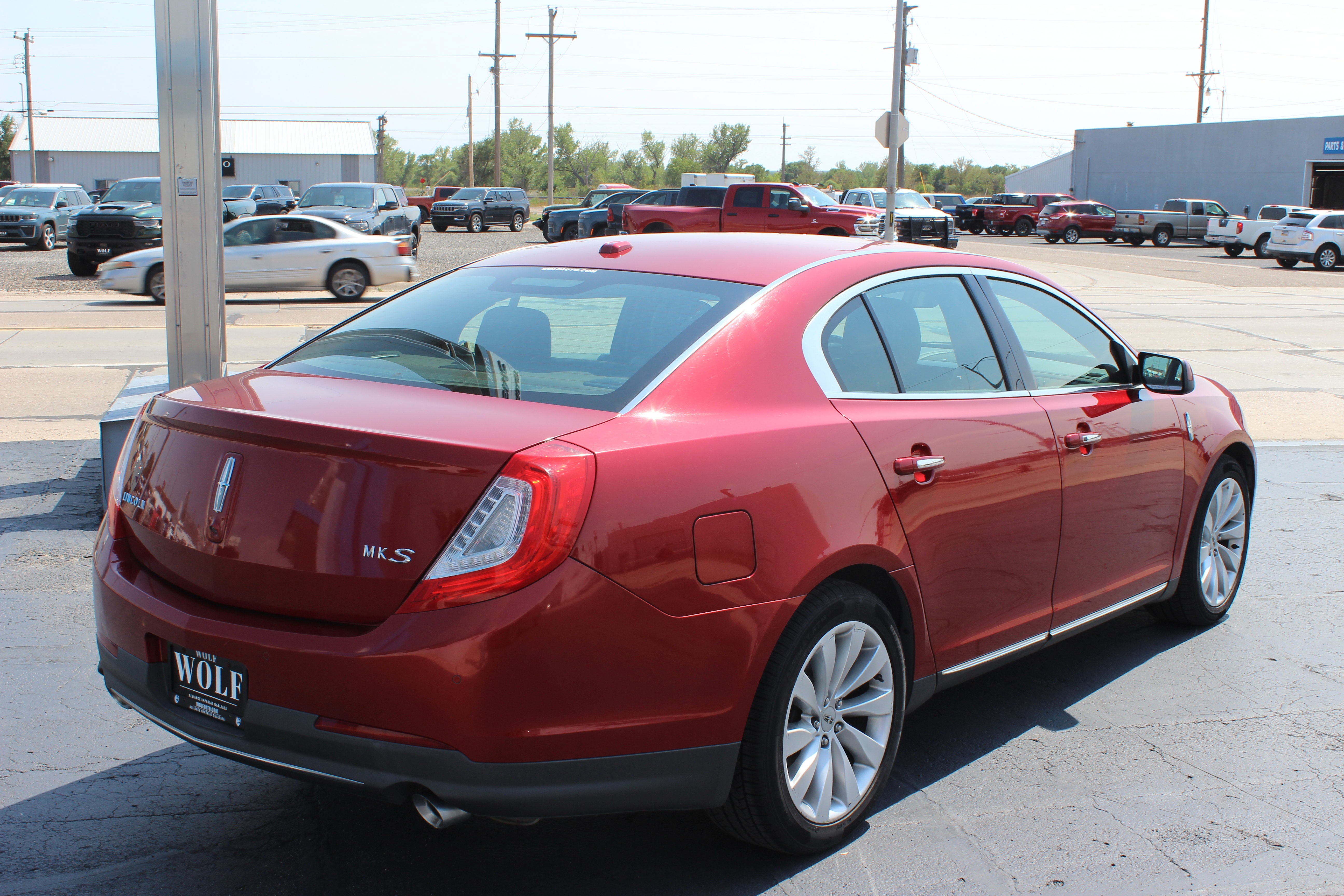 2013 Lincoln MKS 4dr Sdn 3.7L FWD