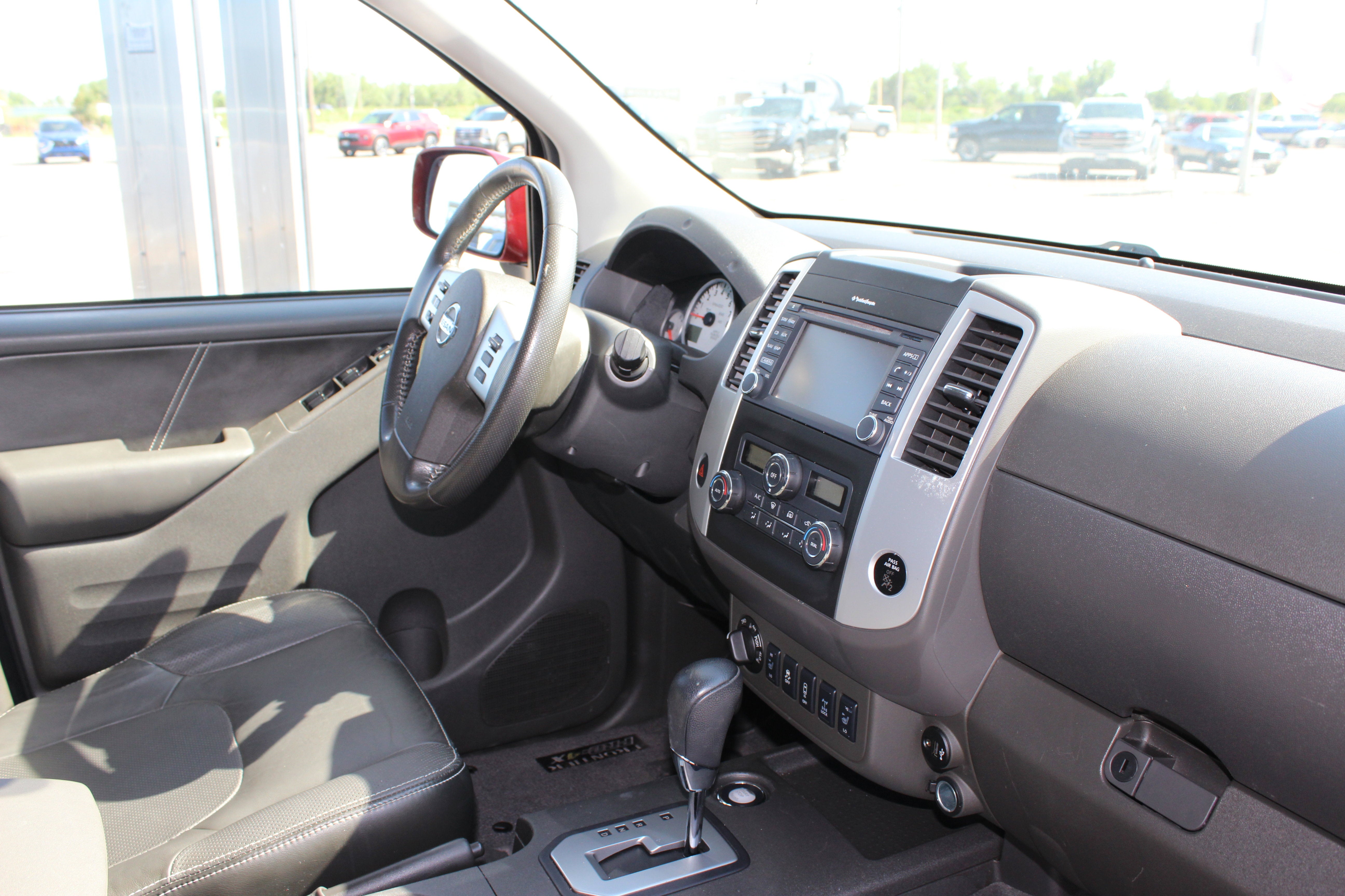 2020 Nissan Frontier Crew Cab PRO-4X 4x4